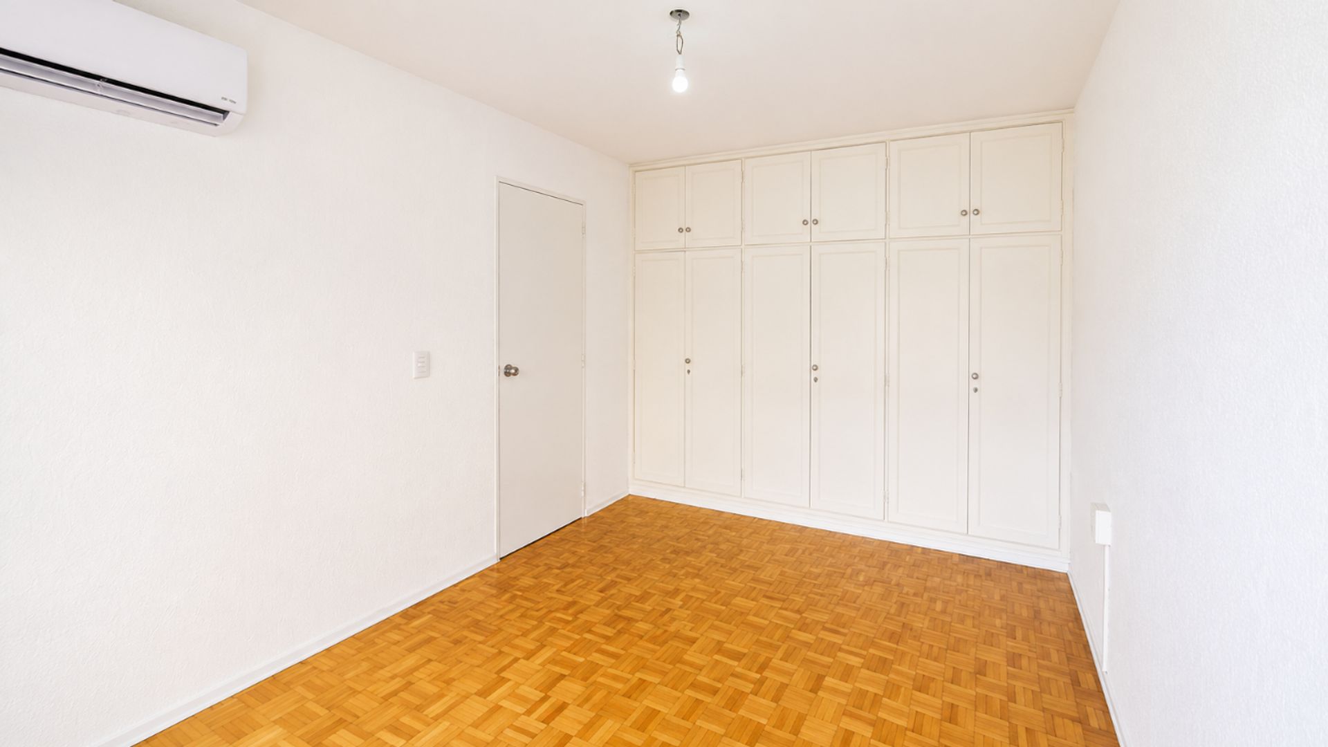Vende apartamento Pocitos 3 dorm 2ba&ntilde;os y balcones - 11