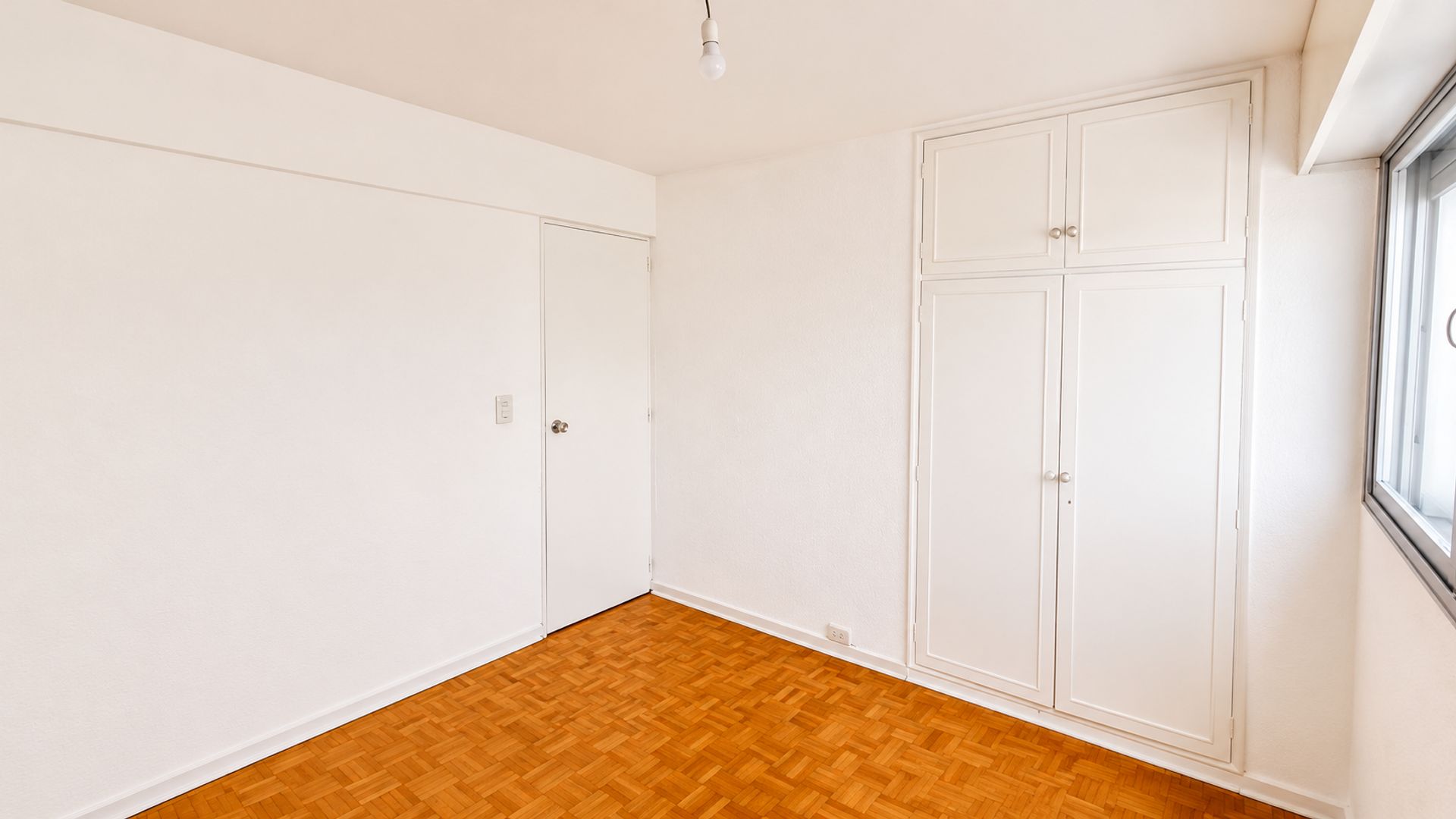 Vende apartamento Pocitos 3 dorm 2ba&ntilde;os y balcones - 14