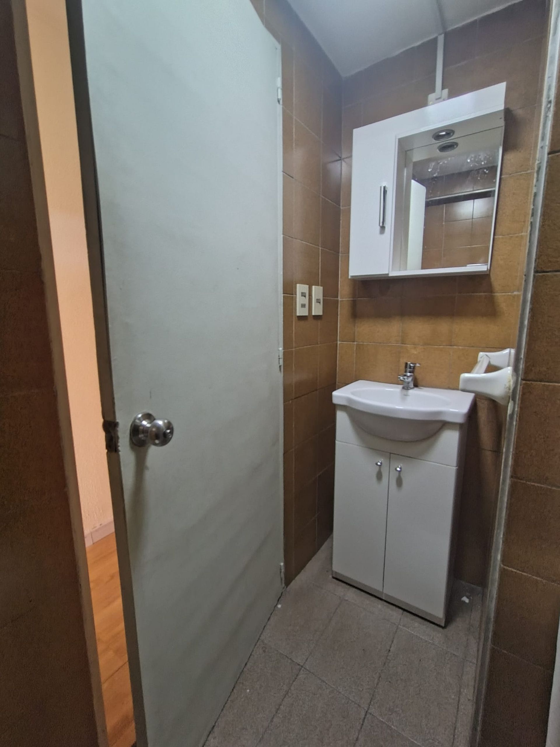 Venta oficina piso alto oportunidad Centro - 6