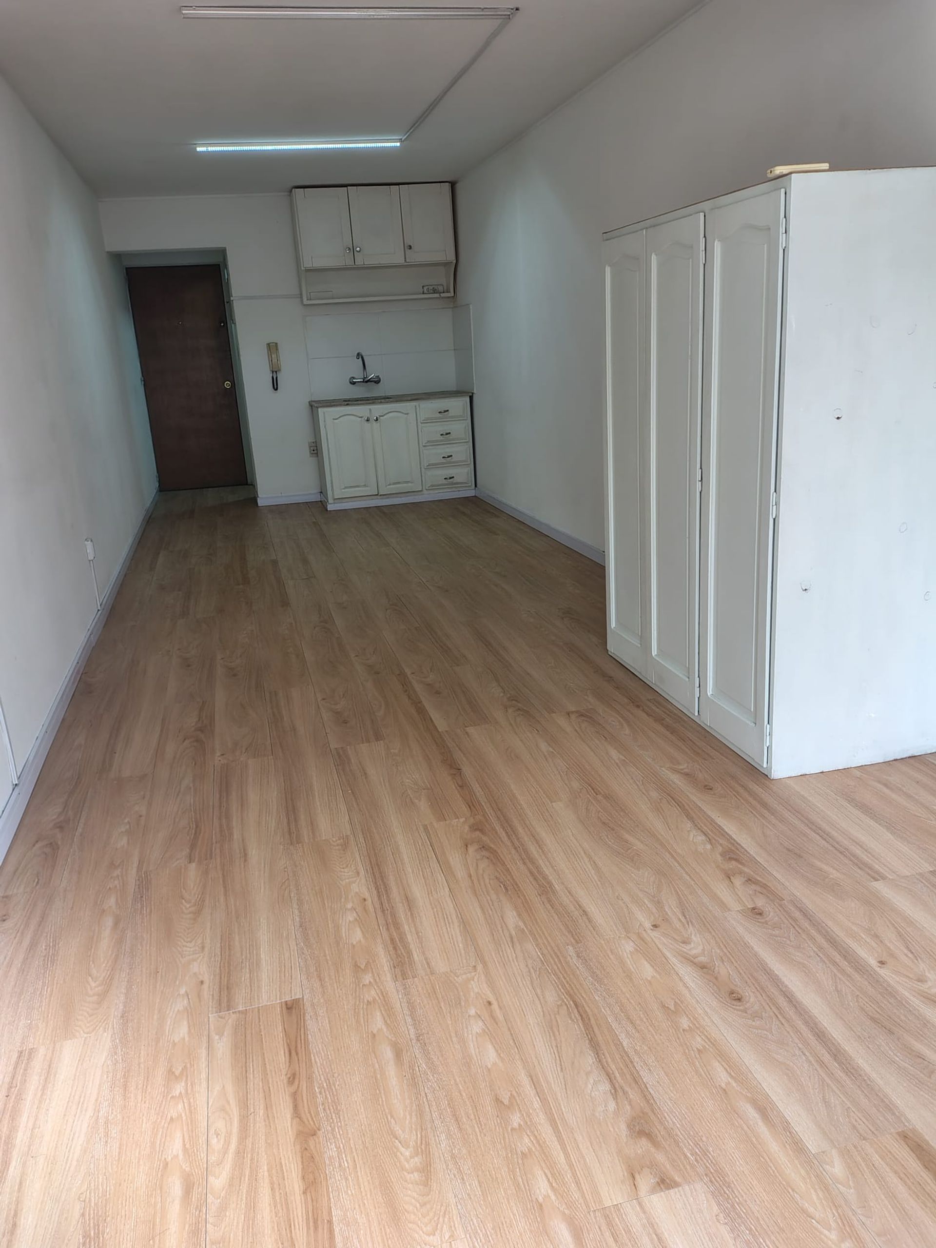 Venta oficina piso alto oportunidad Centro - 3