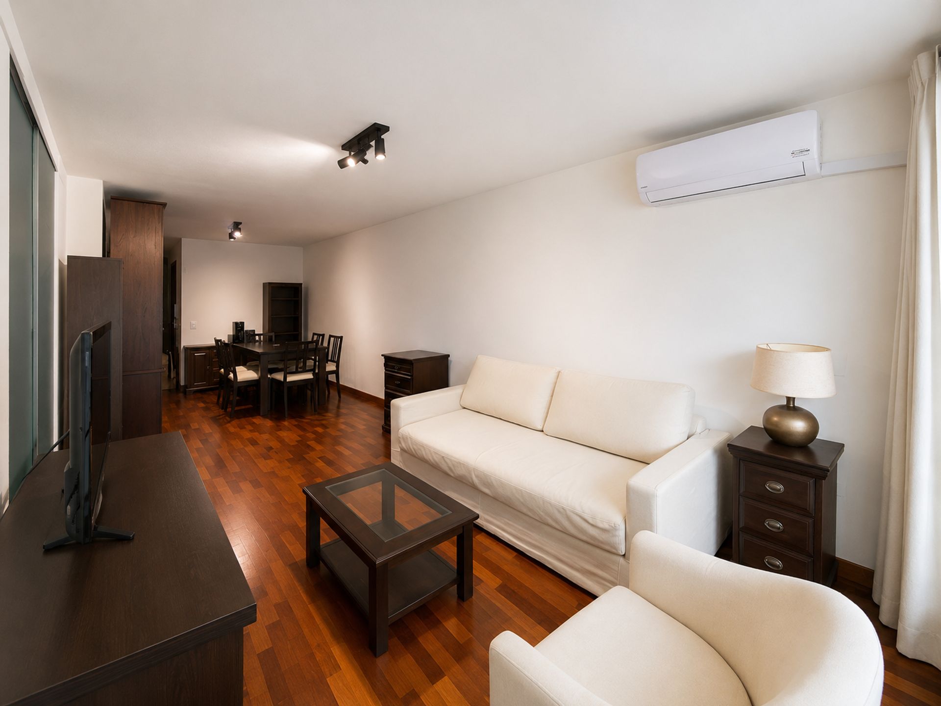 Venta apto 2 dormitorios 2 baños Punta Carretas - 4