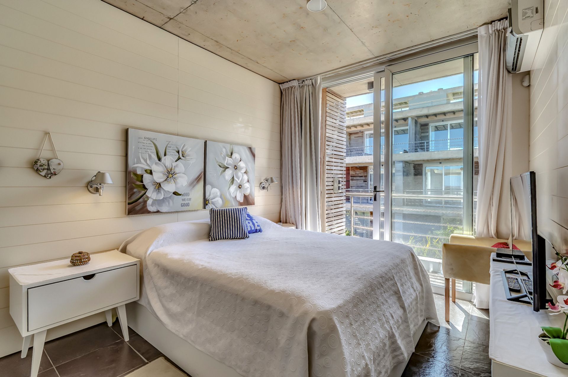 APARTAMENTO EN VENTA FRENTE AL MAR 3 DORMITORIOS - 10