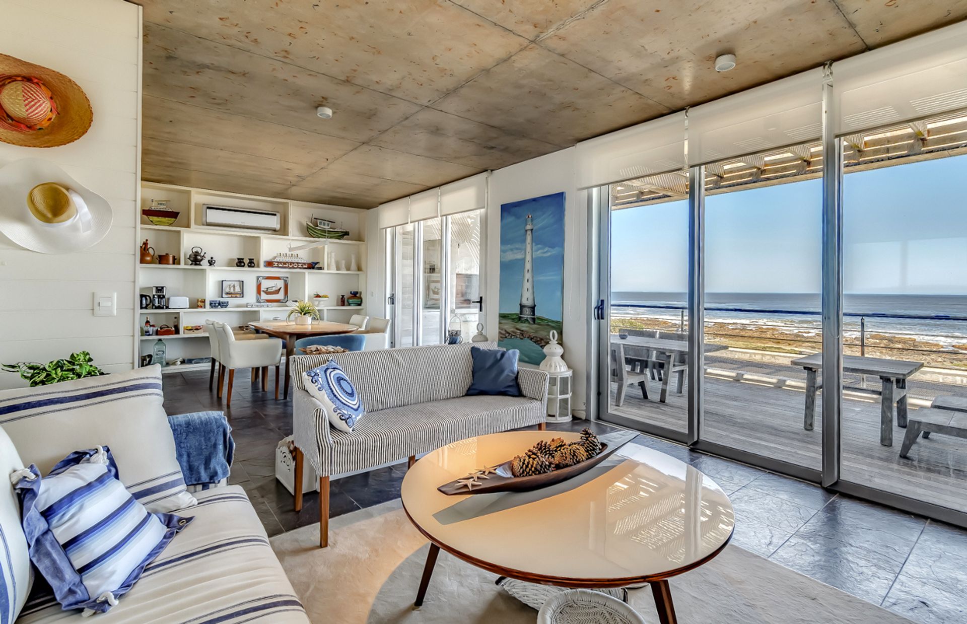APARTAMENTO EN VENTA FRENTE AL MAR 3 DORMITORIOS - 3