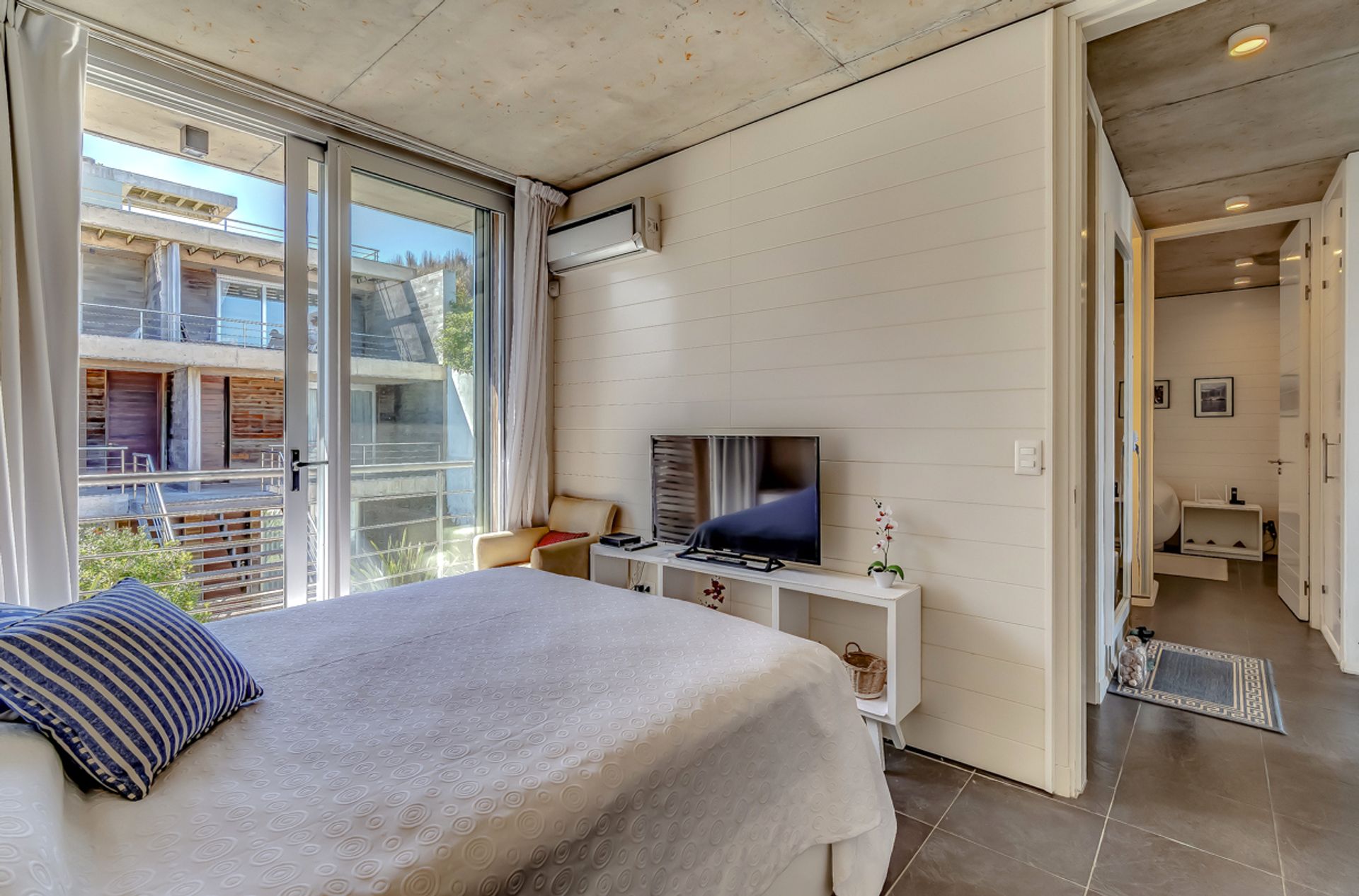 APARTAMENTO EN VENTA FRENTE AL MAR 3 DORMITORIOS - 12