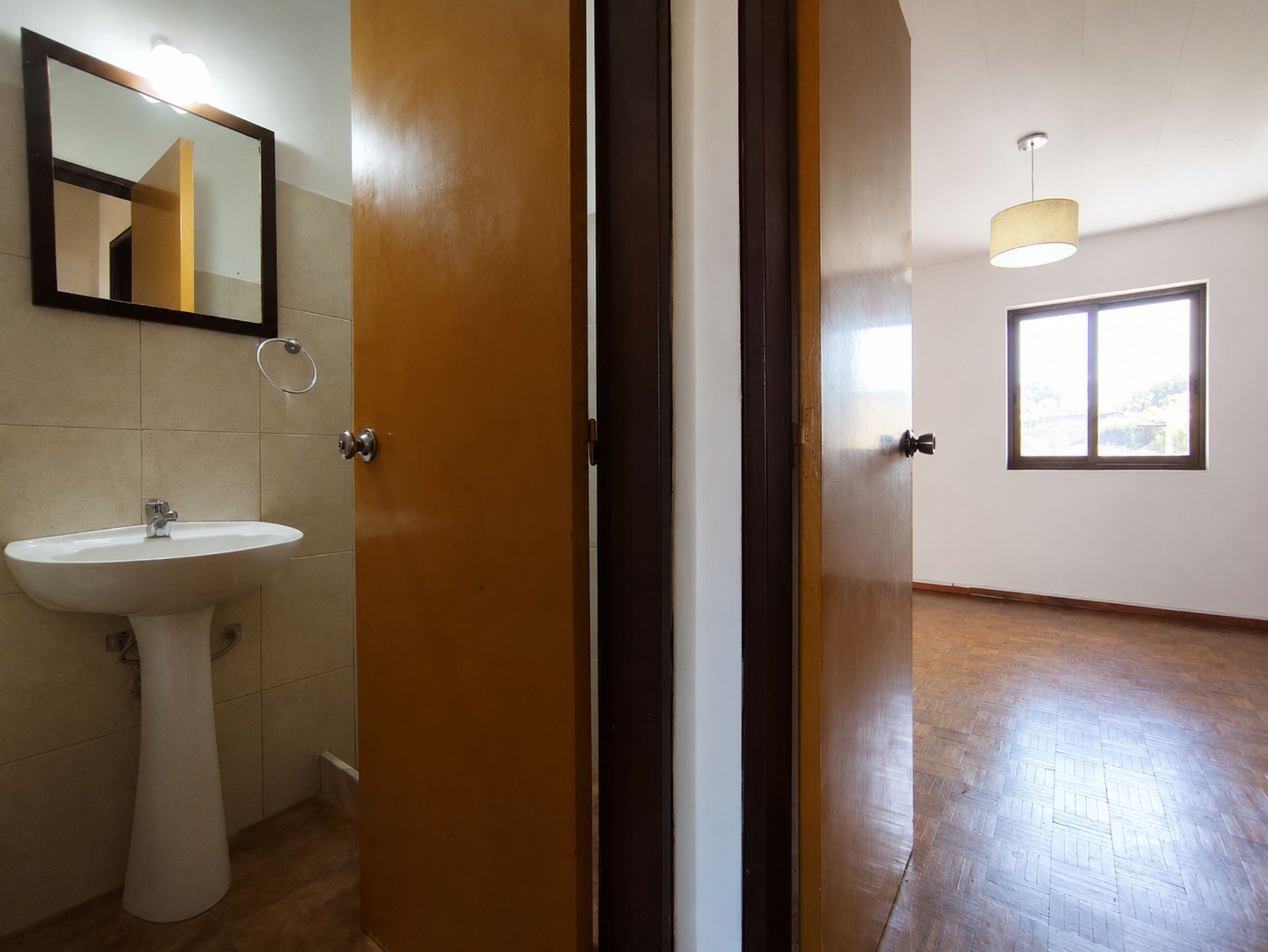VENTA CASA LEZICA DE 2 DORMITORIOS CON PATIO + GGE - 12