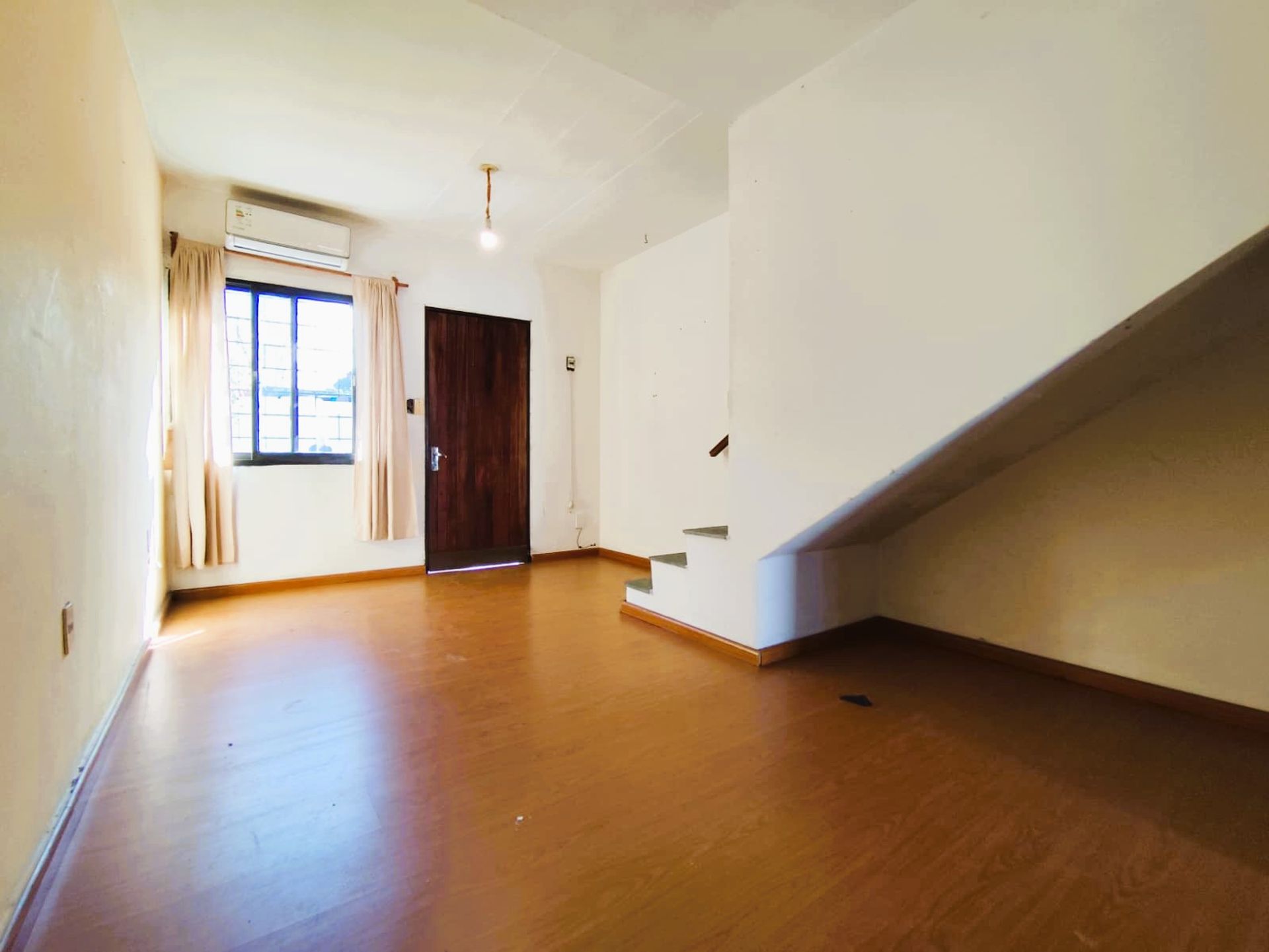 VENTA CASA LEZICA DE 2 DORMITORIOS CON PATIO + GGE - 3