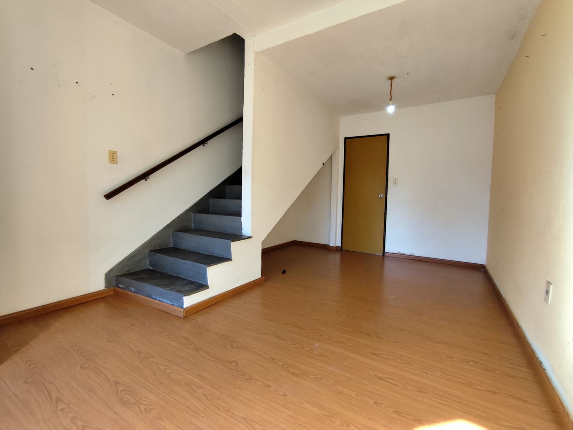 VENTA CASA LEZICA DE 2 DORMITORIOS CON PATIO + GGE - 2
