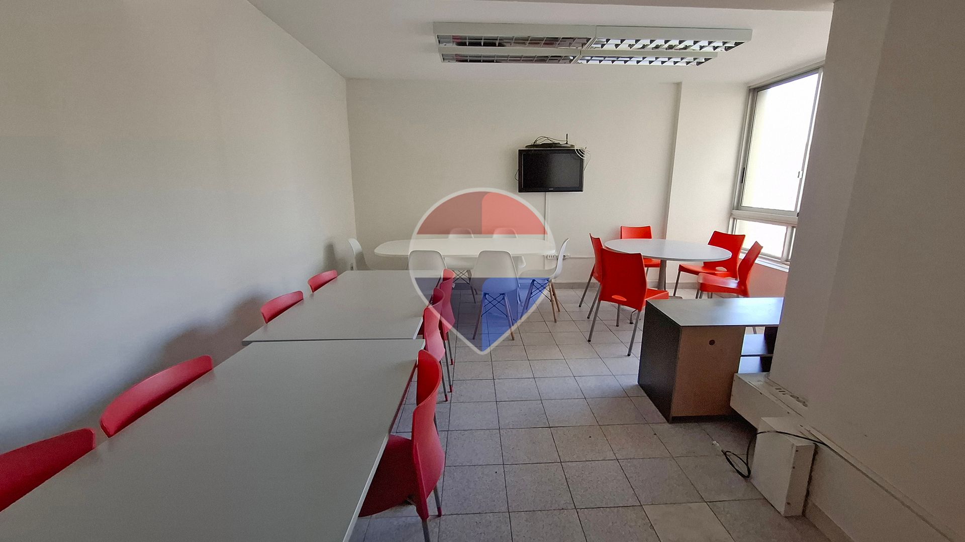 Alquiler Oficina 573 m² | Plaza Independencia - 10