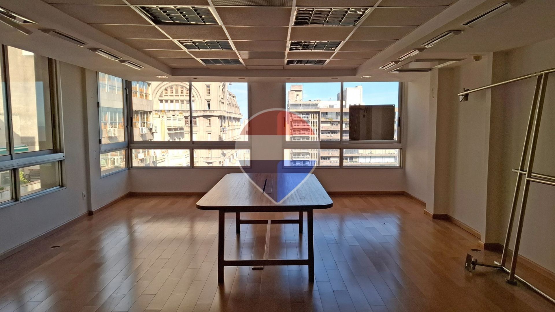 Alquiler Oficina 573 m² | Plaza Independencia - 14