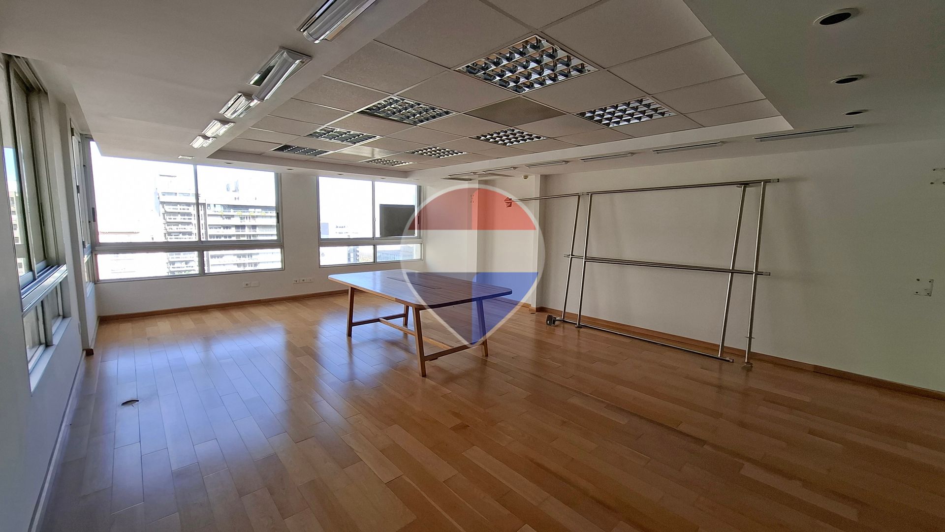 Alquiler Oficina 573 m² | Plaza Independencia - 15