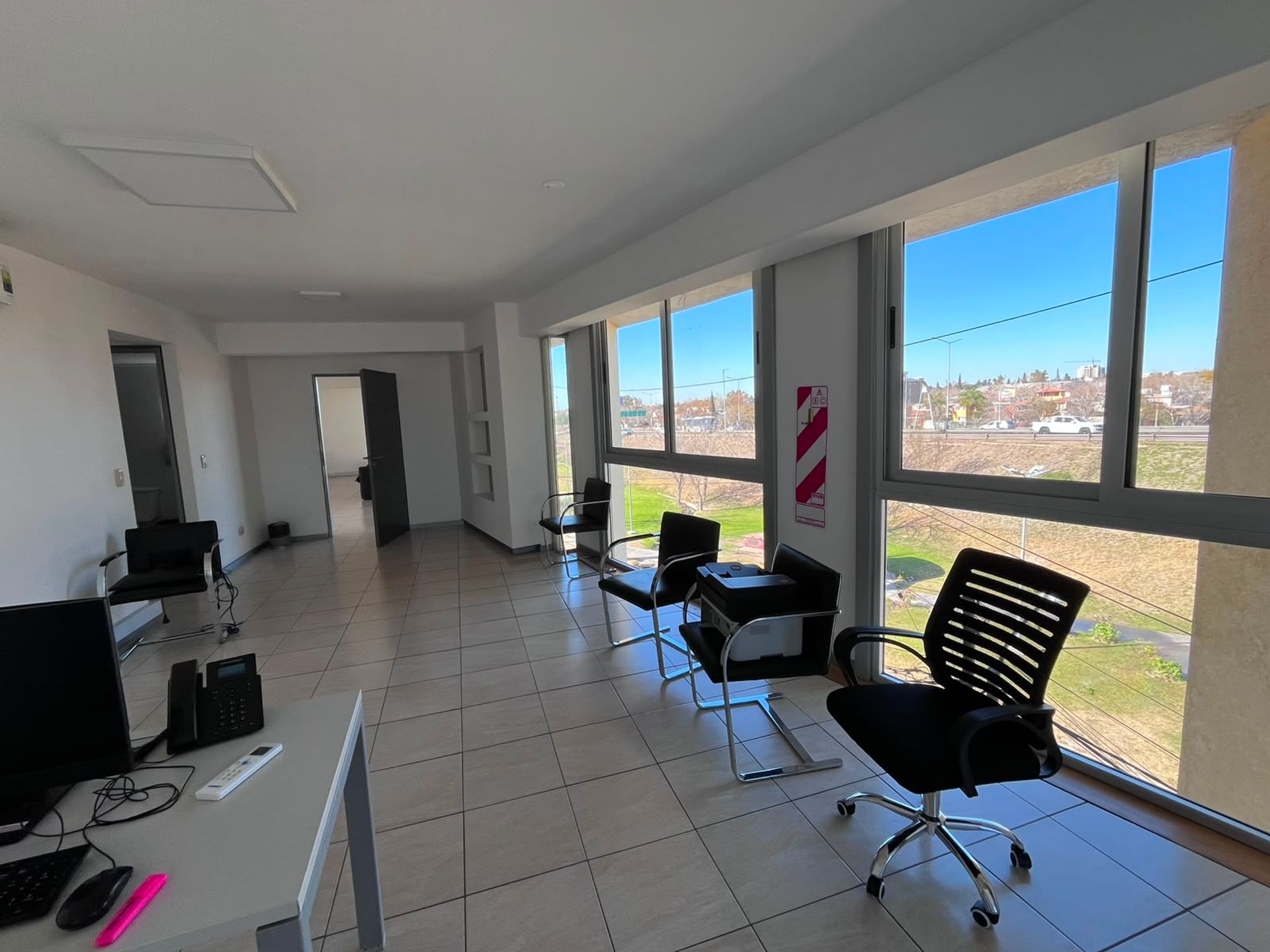 Oficina en Alquiler en Guaymallen, Mendoza