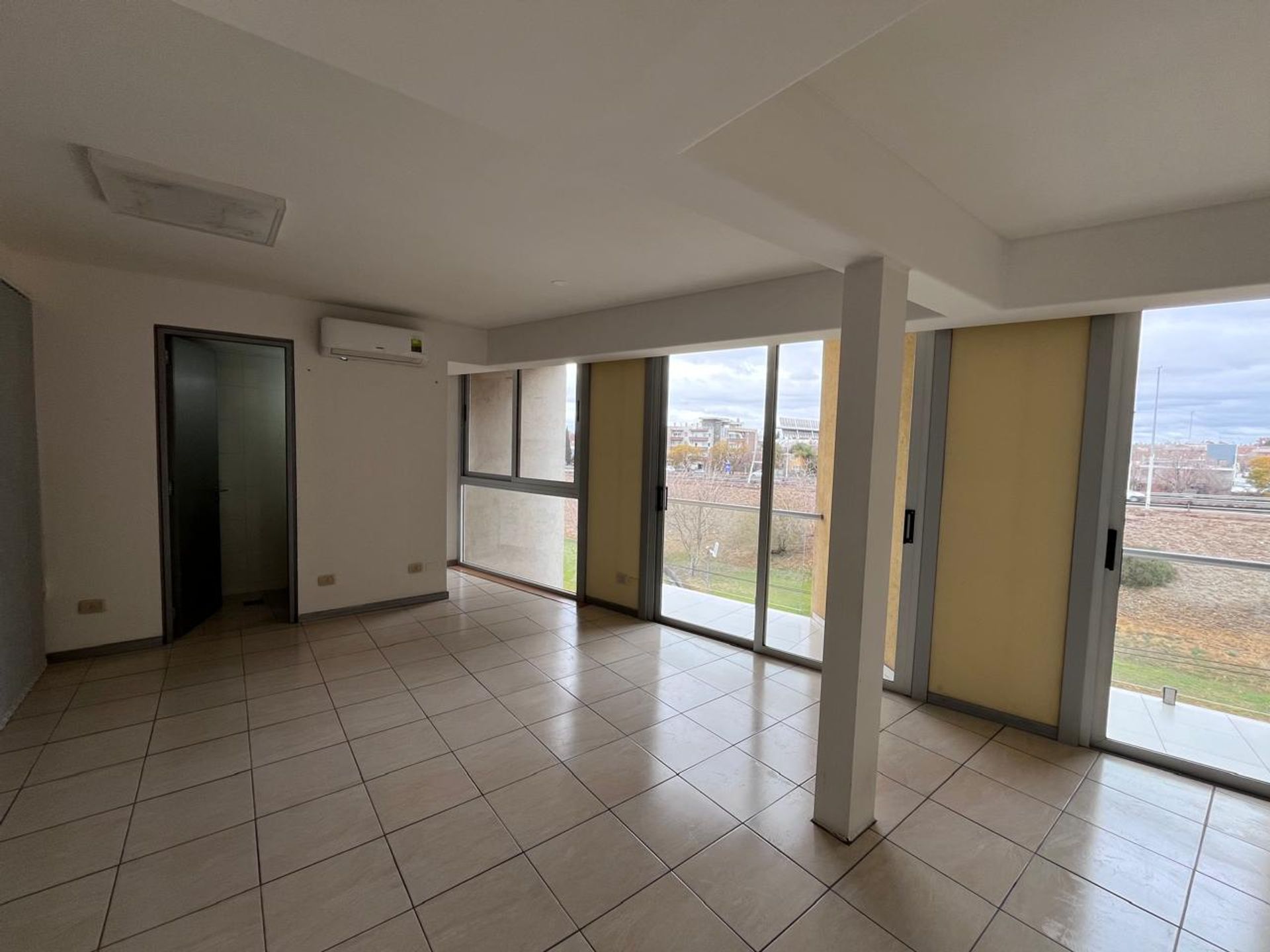 Oficina en Alquiler en Guaymallen, Mendoza