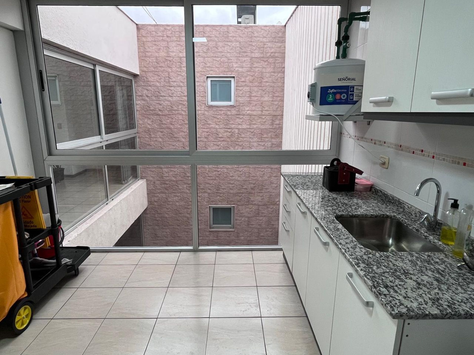 Oficina en Alquiler en Guaymallen, Mendoza