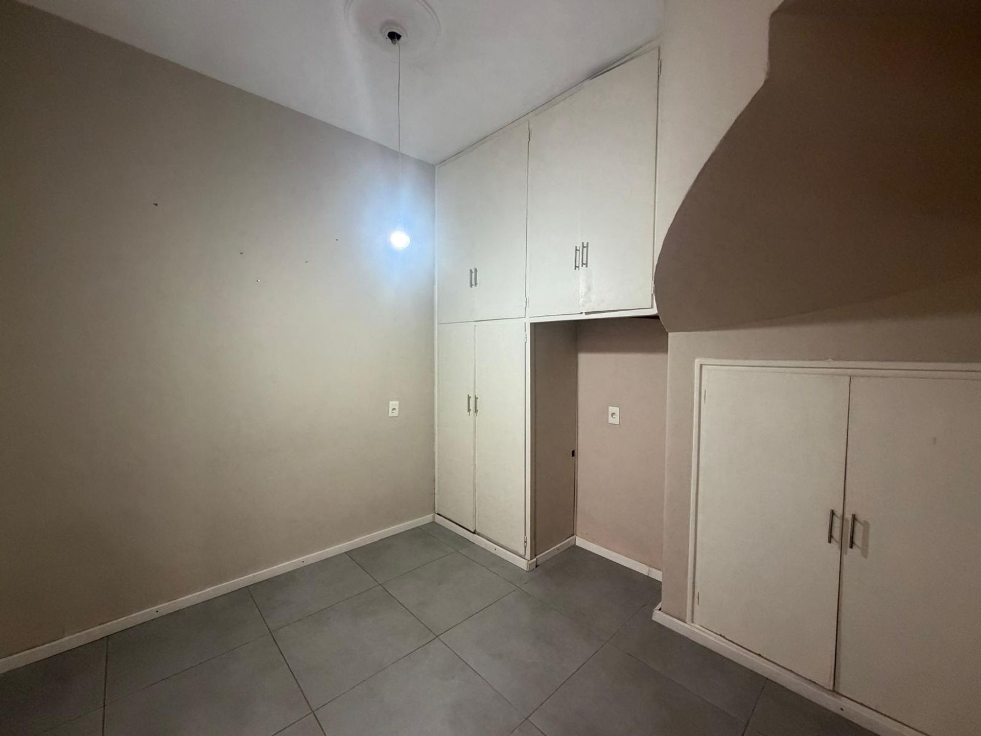 Apartamento tipo Casa ,Pocitos -Patio para entrar - 15