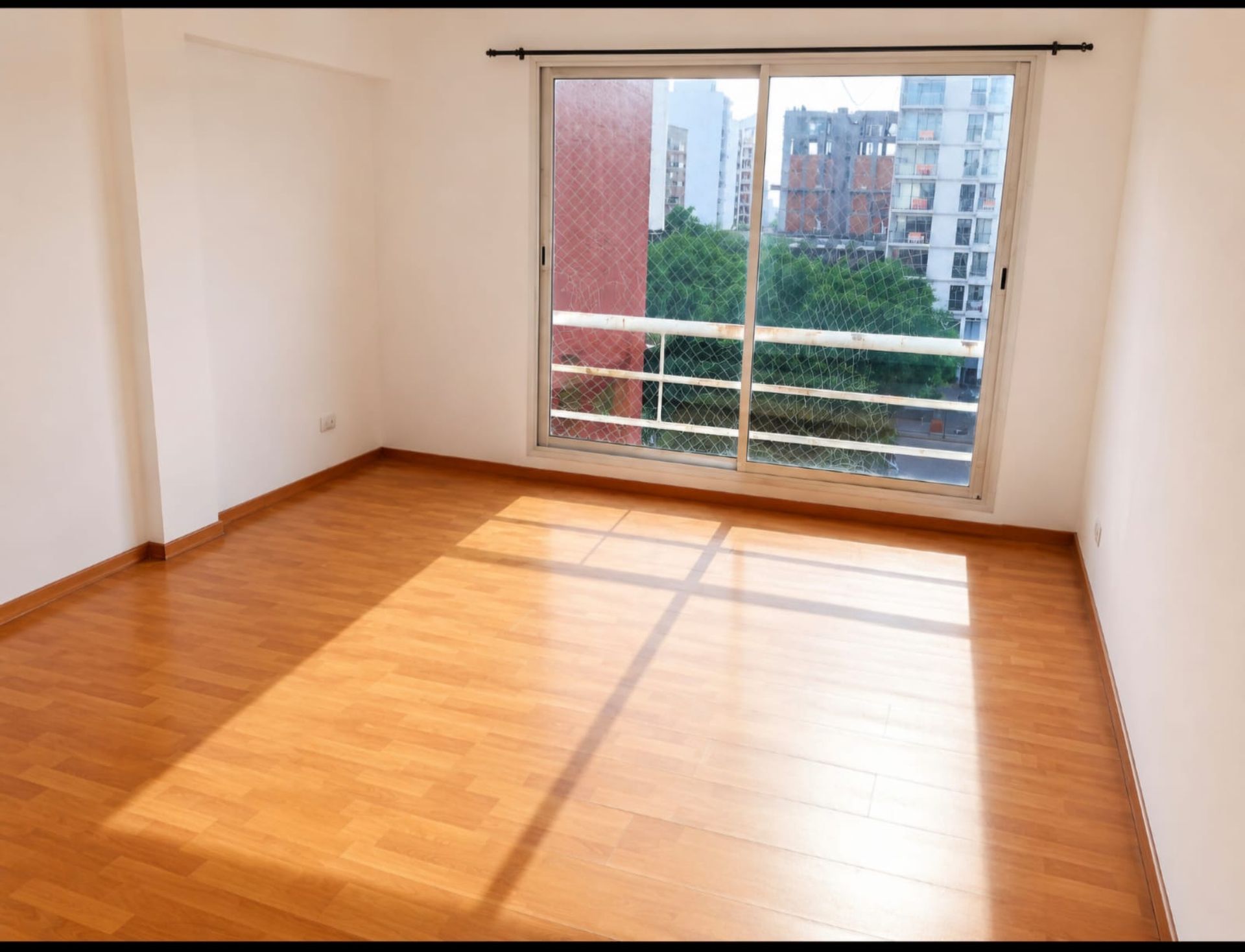 Departamento en Venta en Moron, G.B.A. Zona Oeste