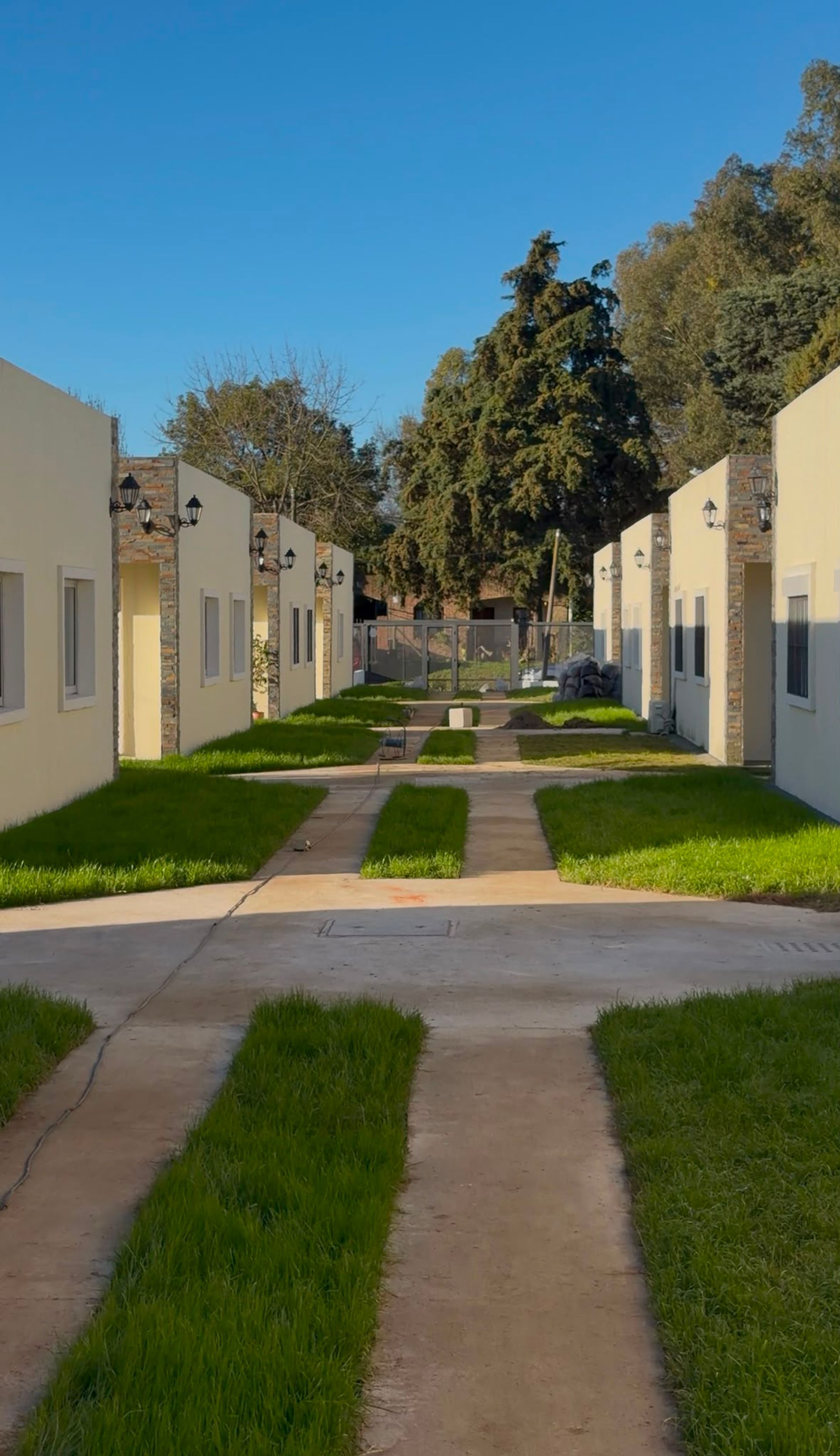 VENTA 2 DORMITORIOS JARDIN Y PARRILLERO SOLYMAR - 12