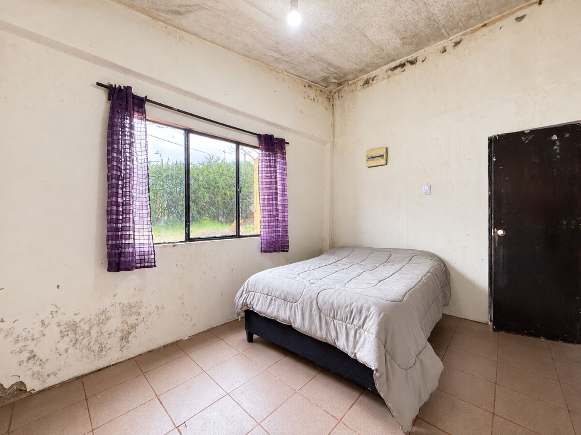 Venta de 2 casas de 1 y 2 dormitorios en Lezica - 4