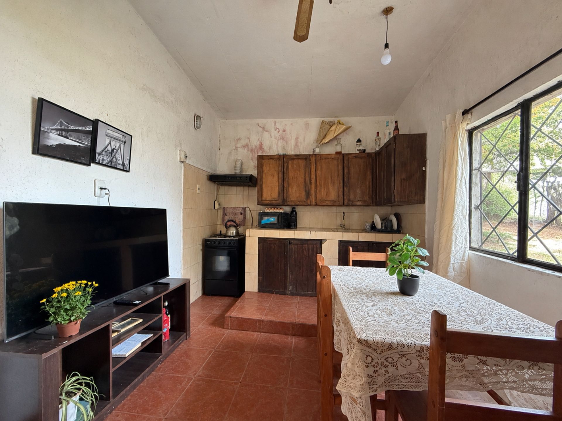 Venta de 2 casas de 1 y 2 dormitorios en Lezica - 9