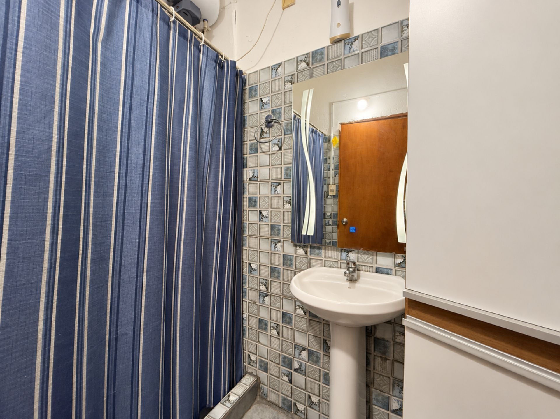 Venta de 2 casas de 1 y 2 dormitorios en Lezica - 19