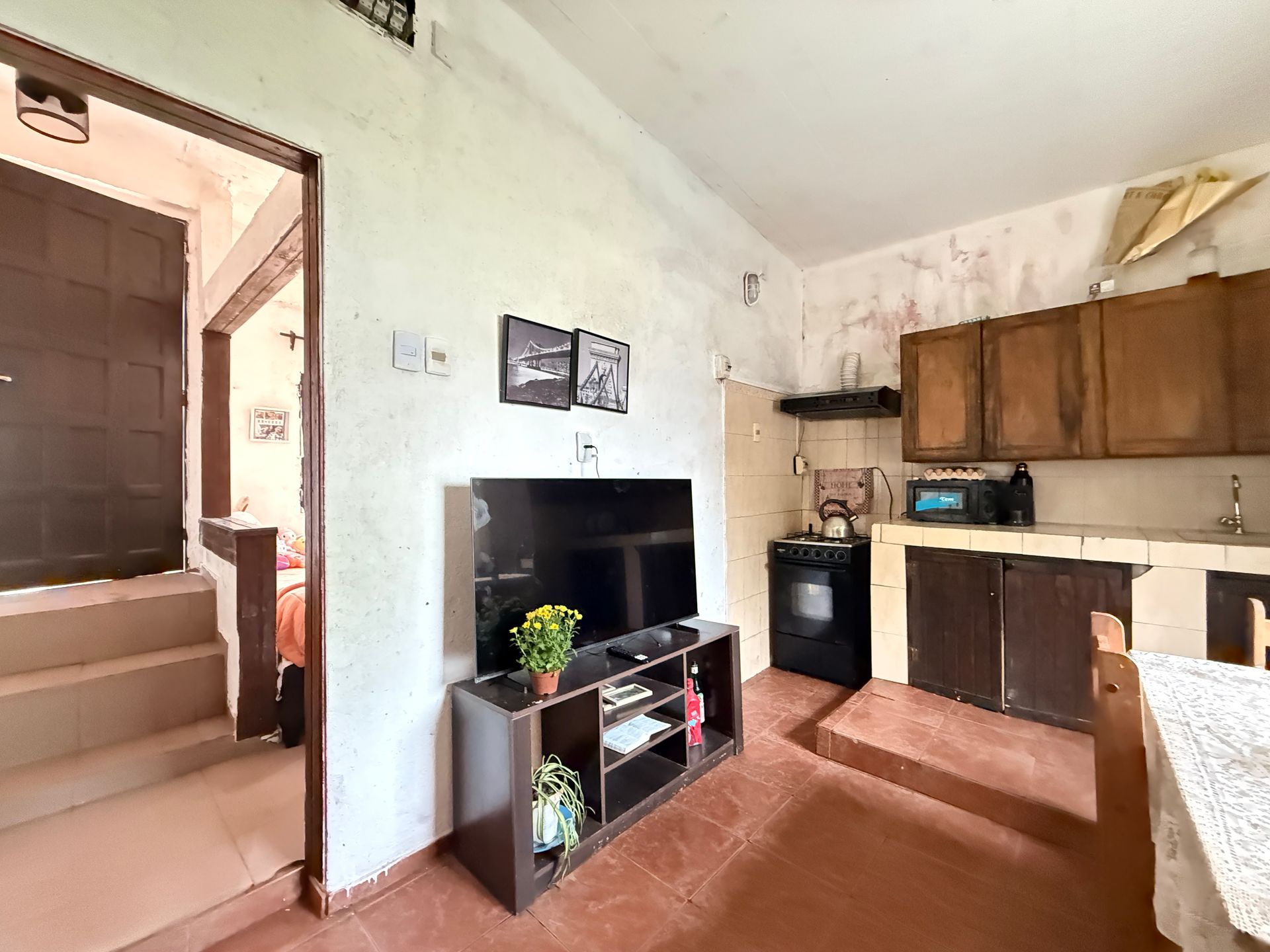 Venta de 2 casas de 1 y 2 dormitorios en Lezica - 8