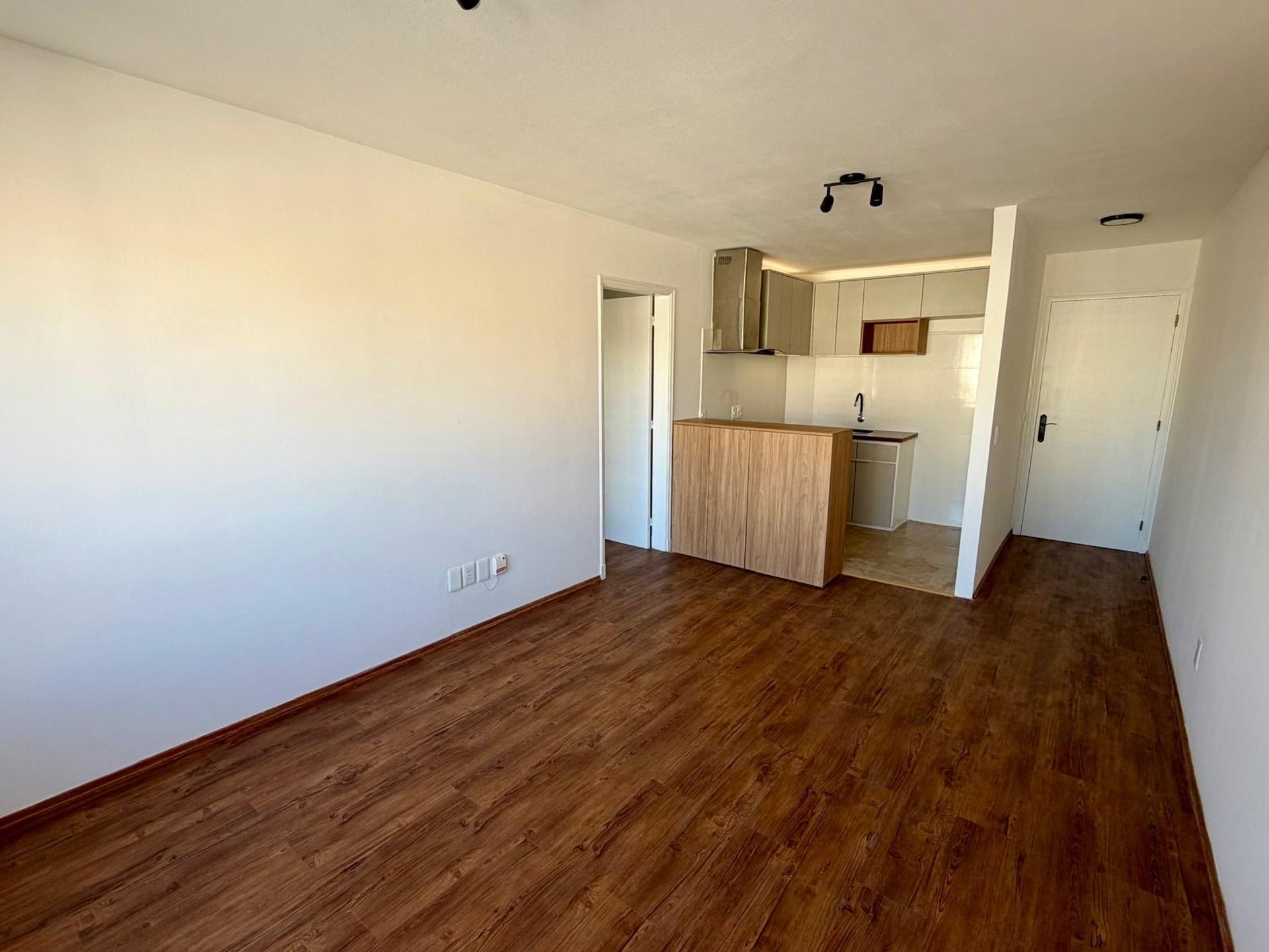 Alquiler 1 dorm, piso alto al frente Pocitos - 2