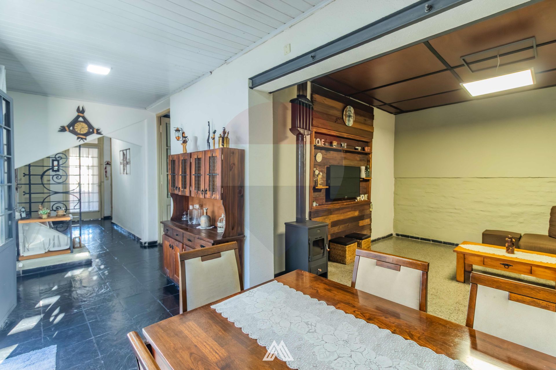 Casa en venta - Union - 2 dormitorios y garaje - 2