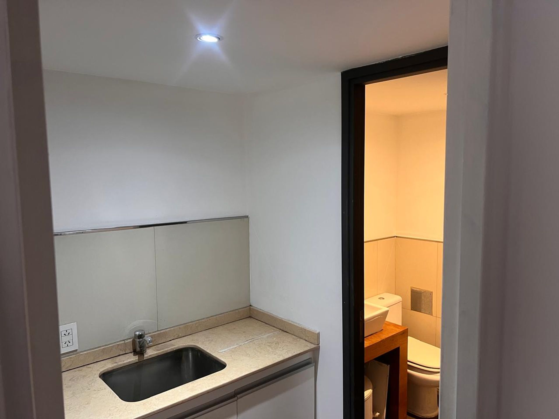 Oficina en Alquiler en Capital, Mendoza - USD 600 | Inmoup - 10