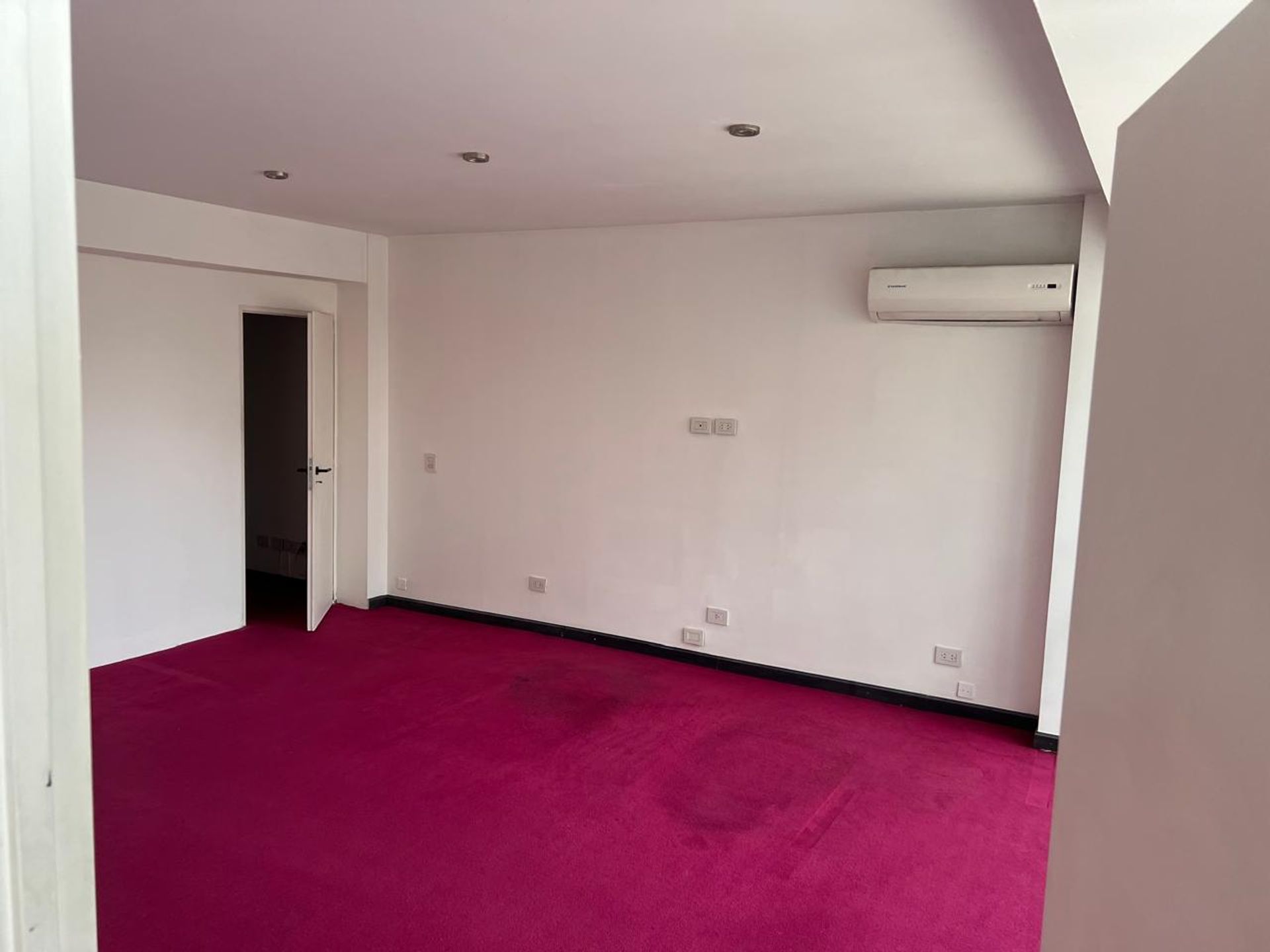 Oficina en Alquiler en Capital, Mendoza - USD 600 | Inmoup - 12