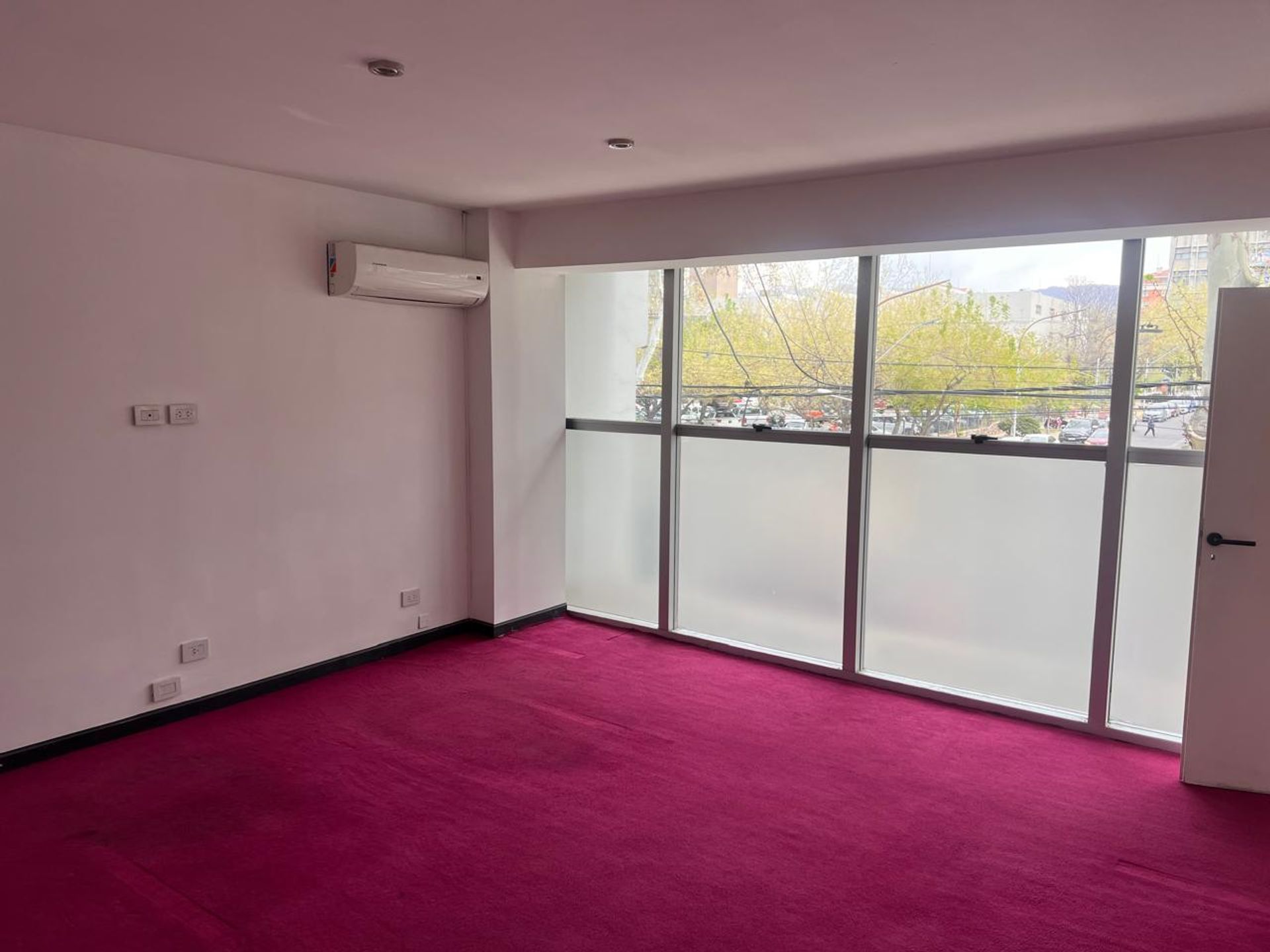 Oficina en Alquiler en Capital, Mendoza - USD 600 | Inmoup - 13