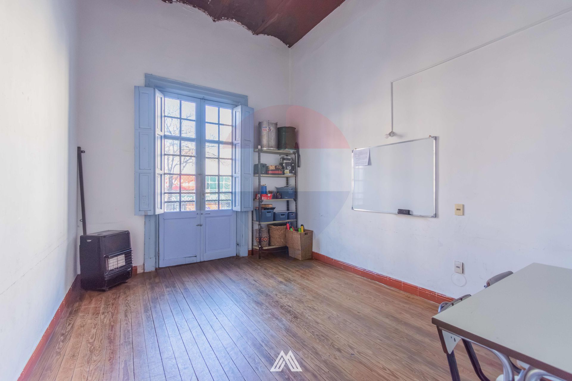 VENTA VIVIENDA + 3 LOCALES EN CENTRO - RENTA. 11% - 18