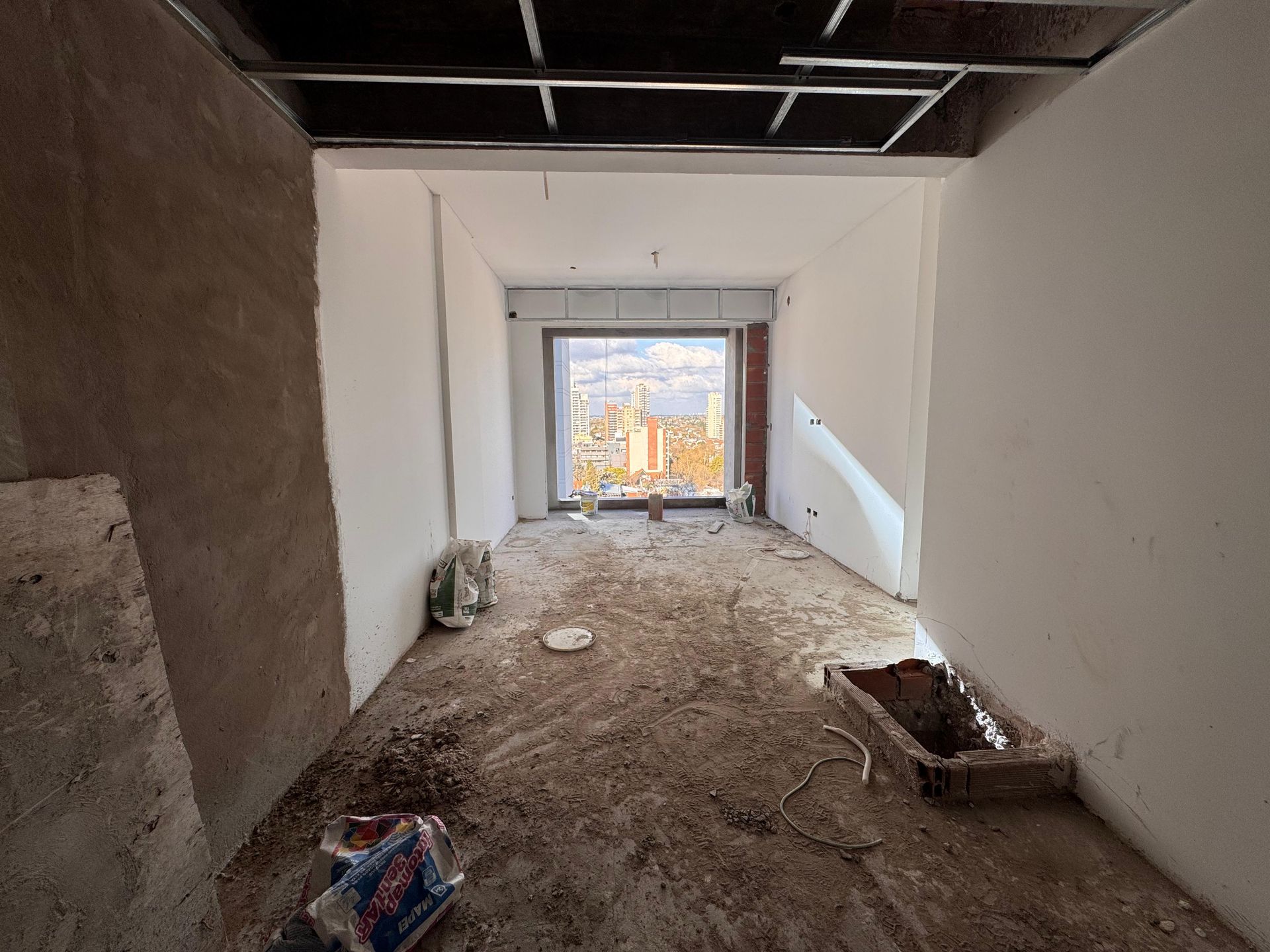 SEMIPISO 3 AMBIENTES AL FRENTE - FULL AMENITIES - 1