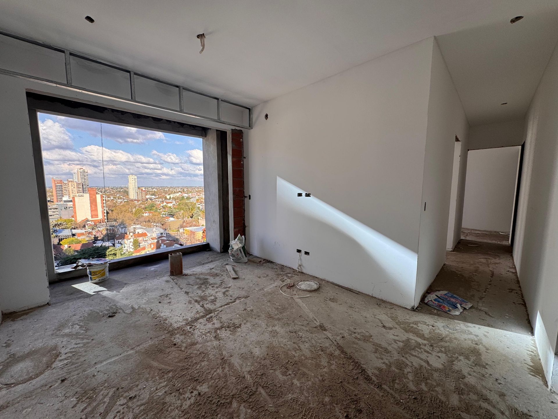 SEMIPISO 3 AMBIENTES AL FRENTE - FULL AMENITIES - 2