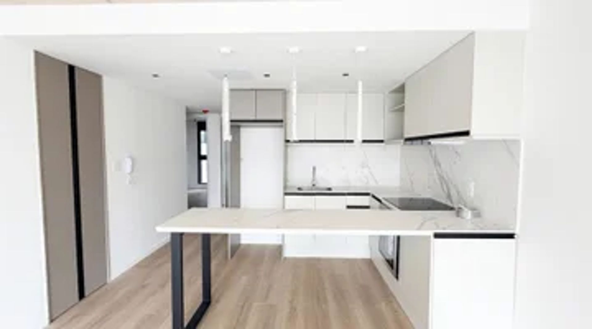 VENTA APTO 2 DORM 2 BAÑOS BALCÓN POCITOS GARAGE - 12