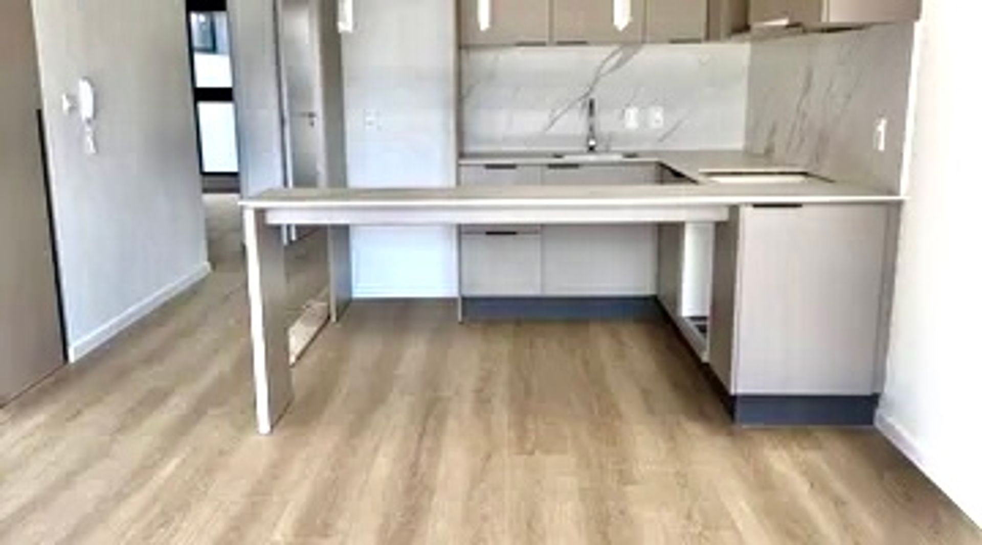 VENTA APTO 2 DORM 2 BAÑOS BALCÓN POCITOS GARAGE - 3