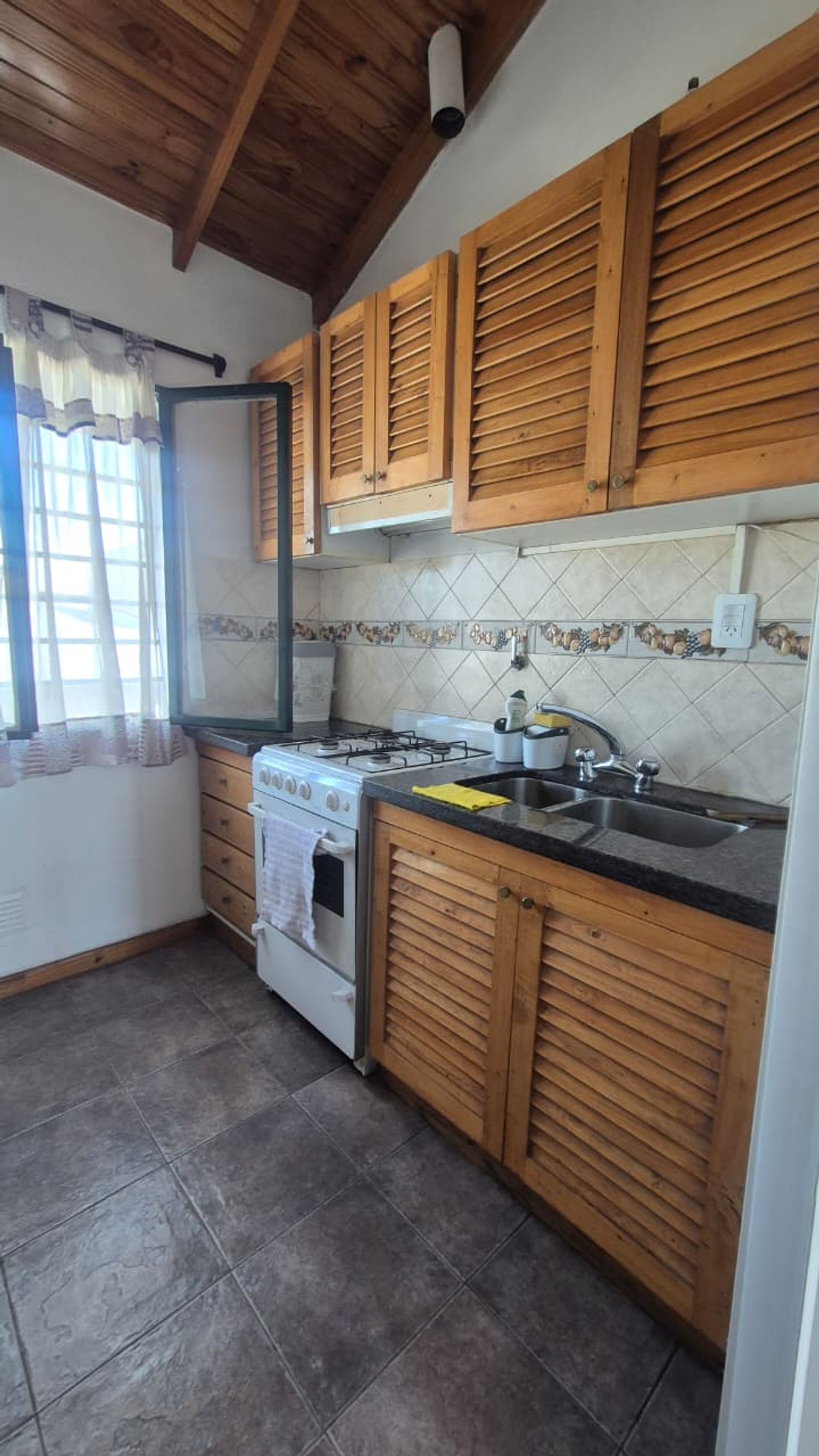 Local Comercial en Venta en Godoy Cruz, Mendoza - USD 280.000 | Inmoup - 24