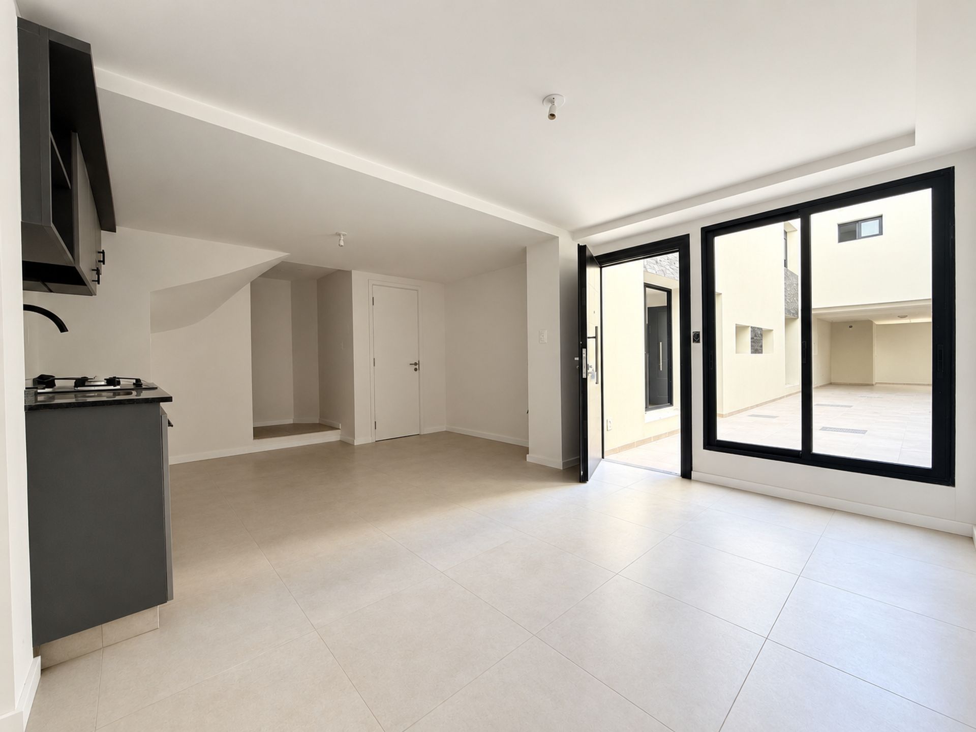 Venta Parque Rodo casa ph 2 dorm con parrillero - 1