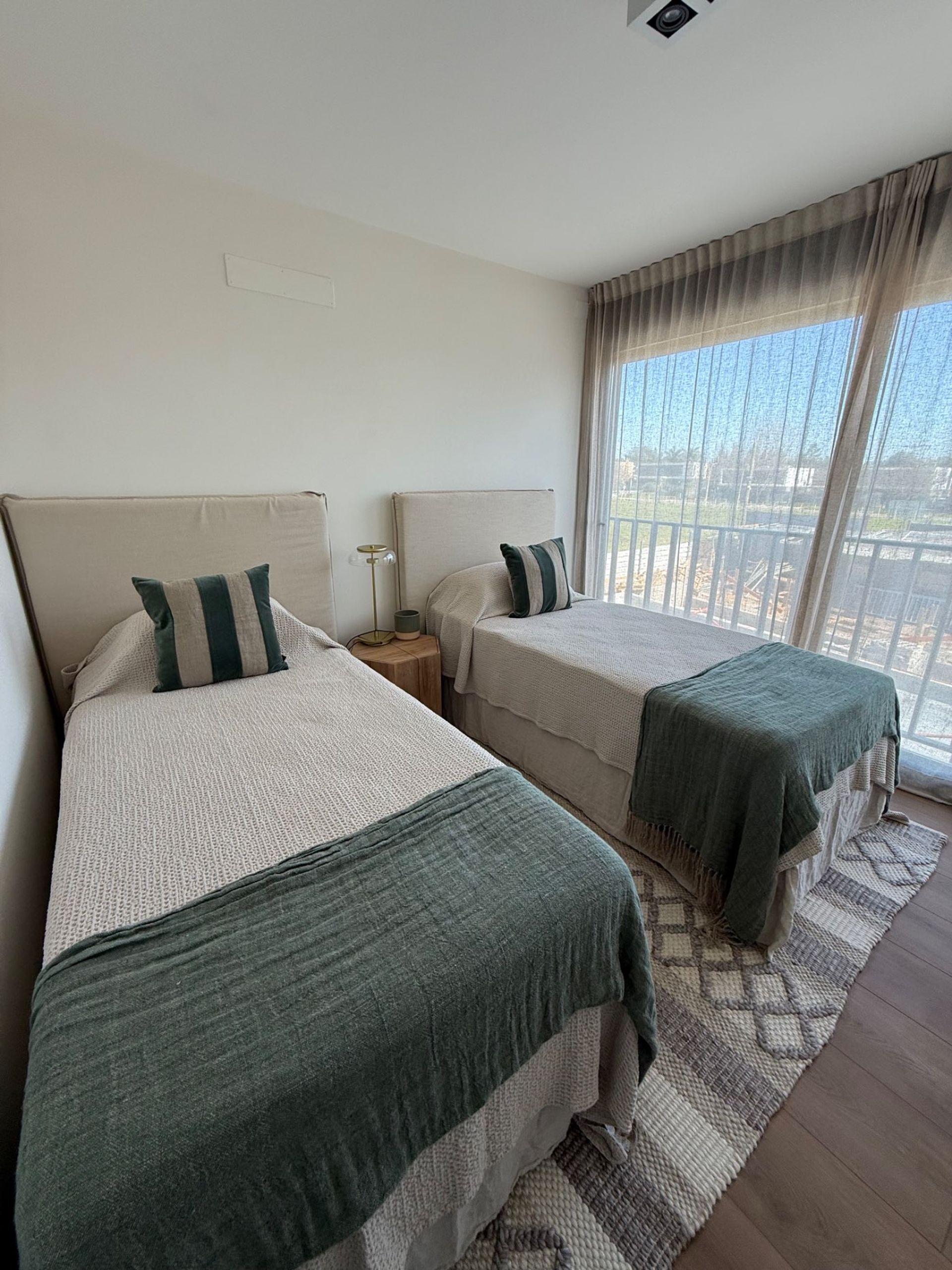 Venta apto en Carrasco 2 Dormitorios y escritorio - 12