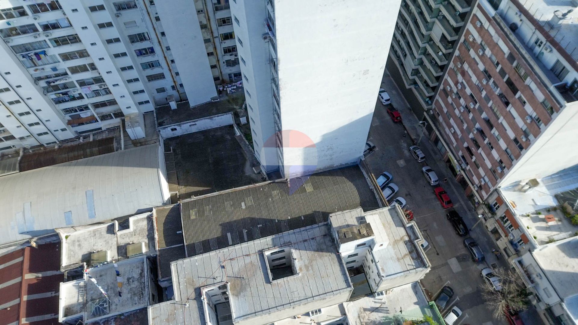 VENTA DE GRAN DEPÓSITO CON ENTRADA CAMION CENTRO - 16