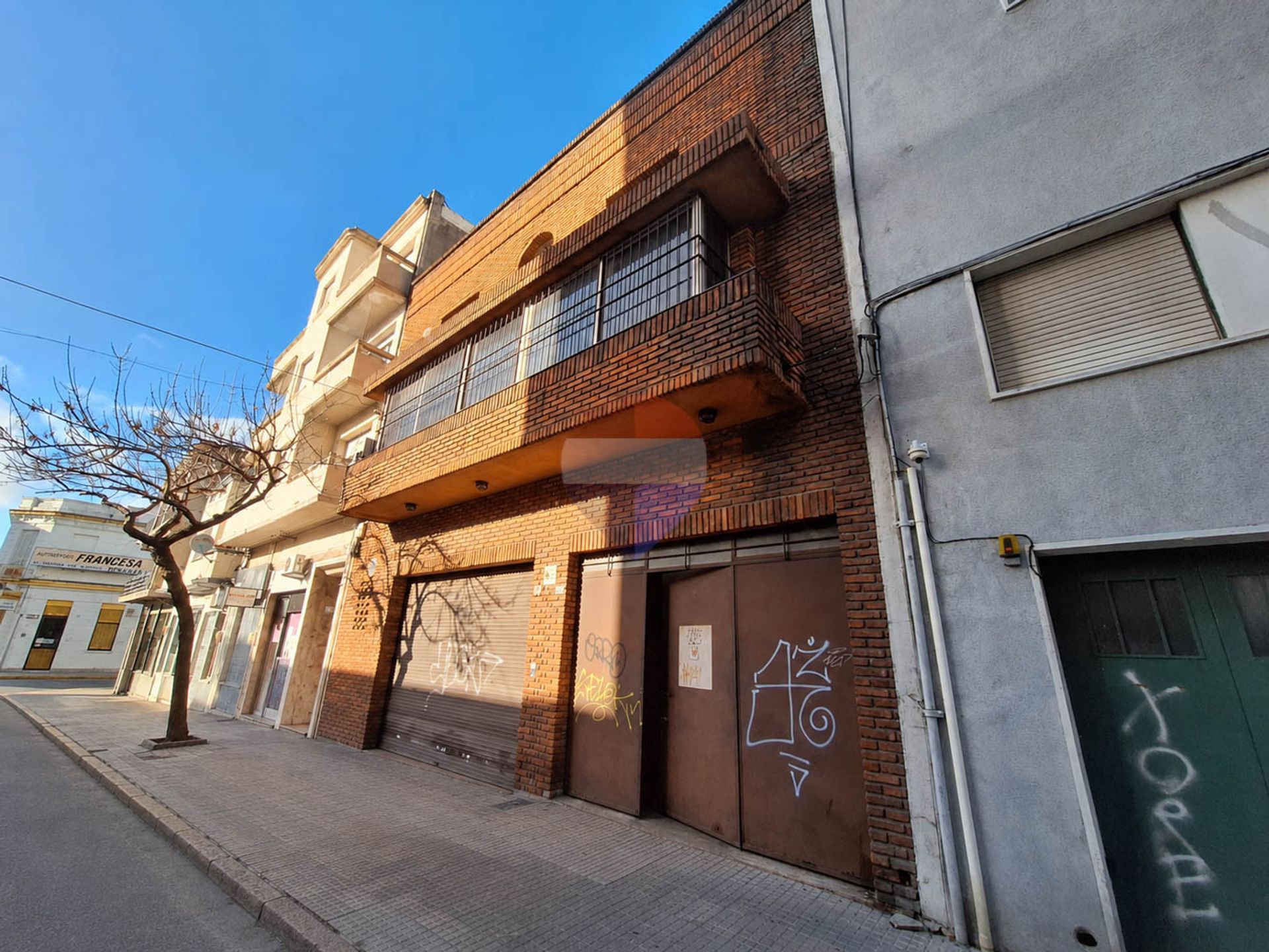 VENTA DE GRAN DEPÓSITO CON ENTRADA CAMION CENTRO - 2