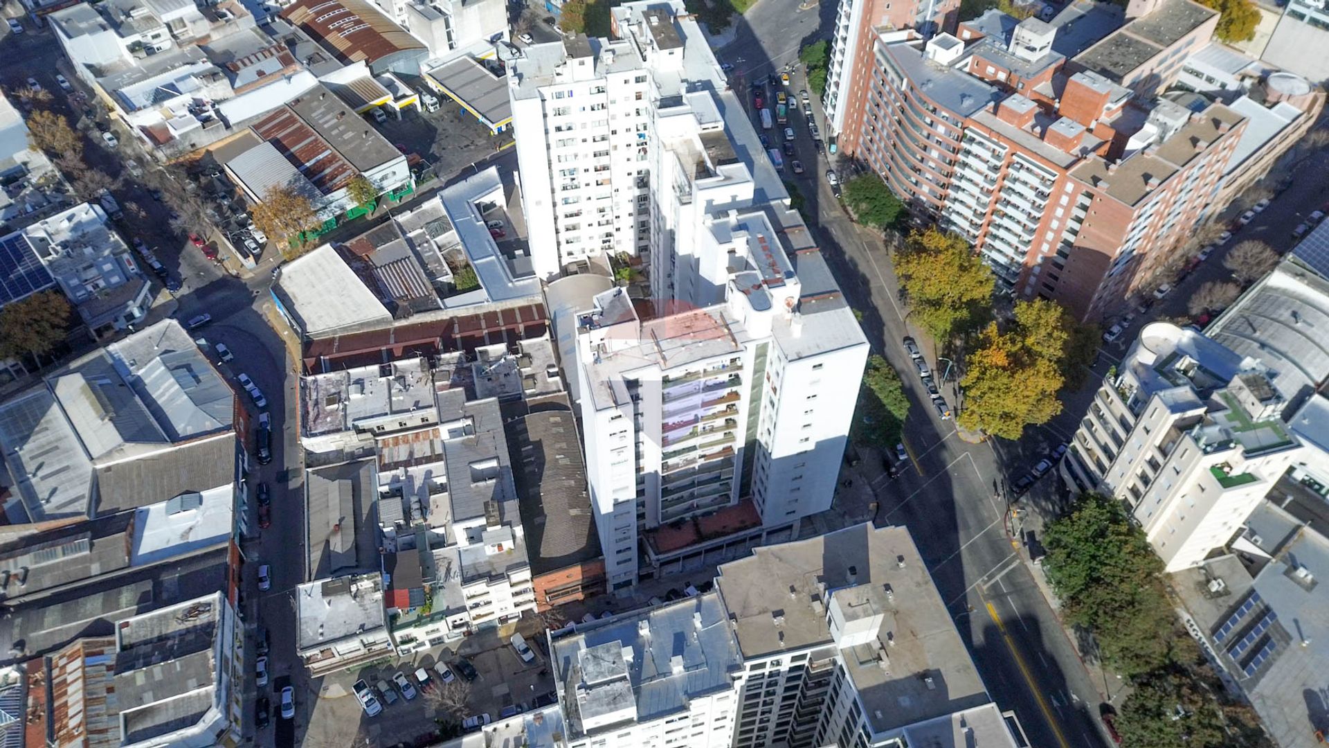 VENTA DE GRAN DEPÓSITO CON ENTRADA CAMION CENTRO - 19