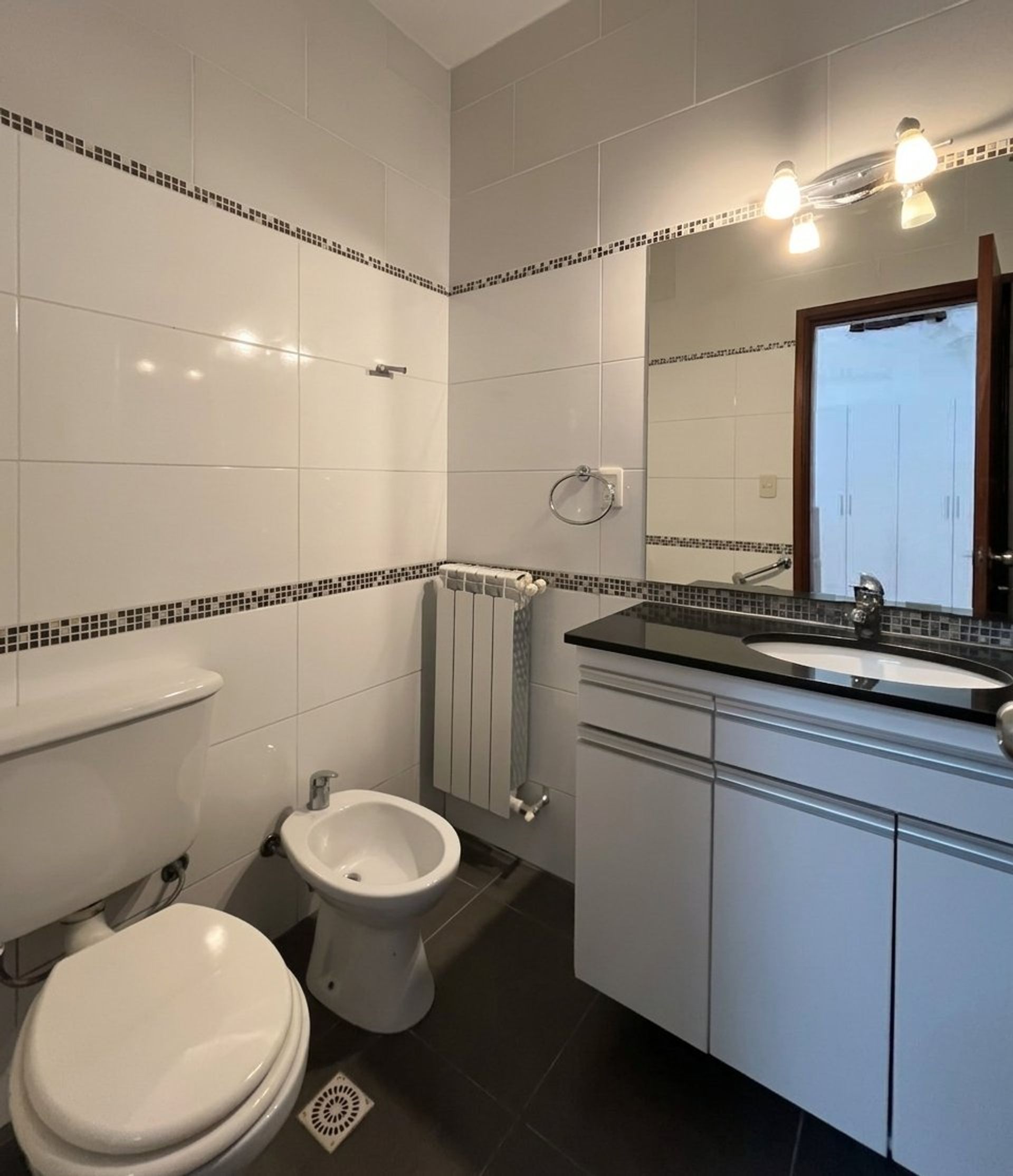Casa 8 ambientes en alquiler en Colonia con garaje - 16