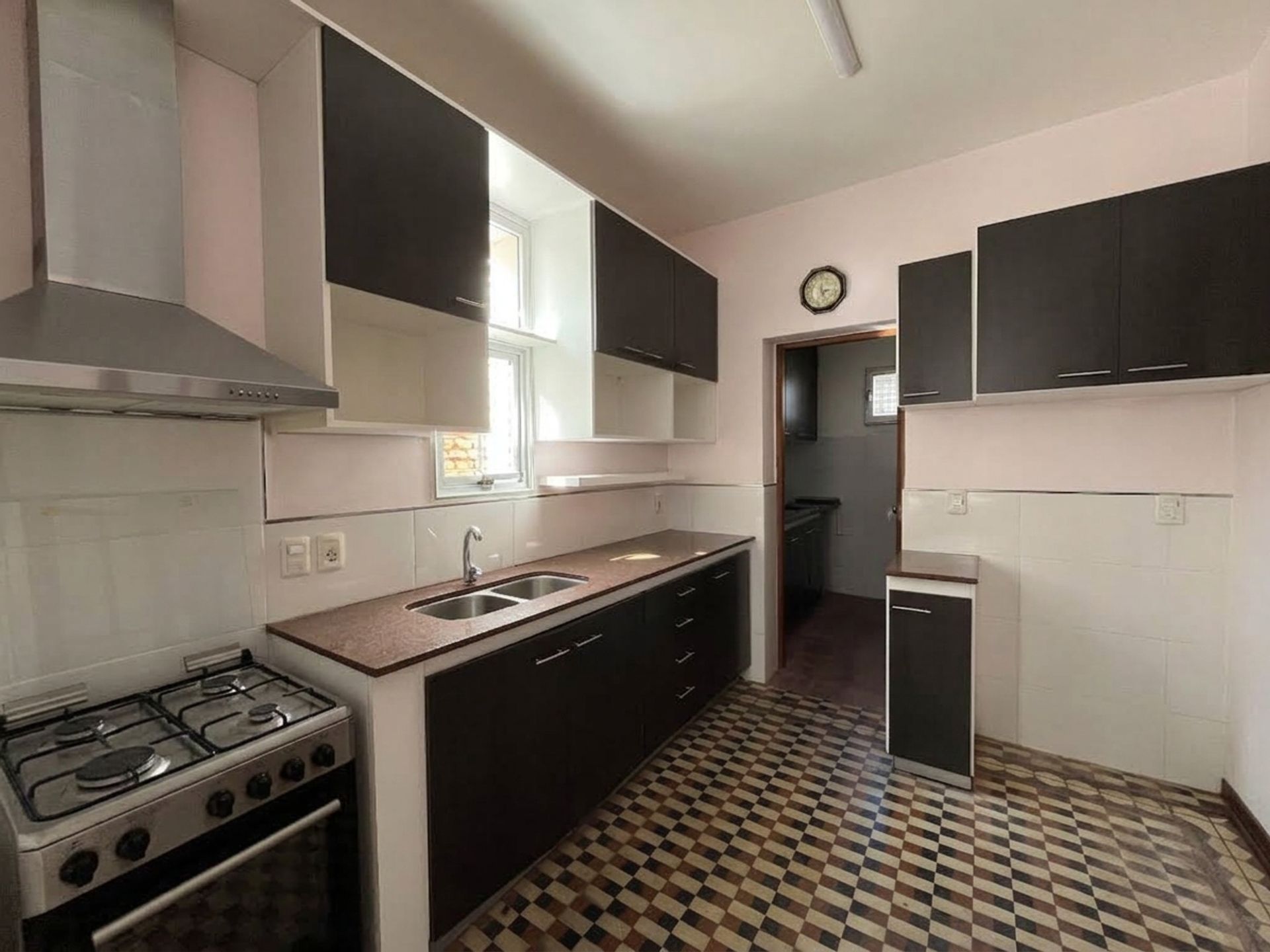 Casa 8 ambientes en alquiler en Colonia con garaje - 3