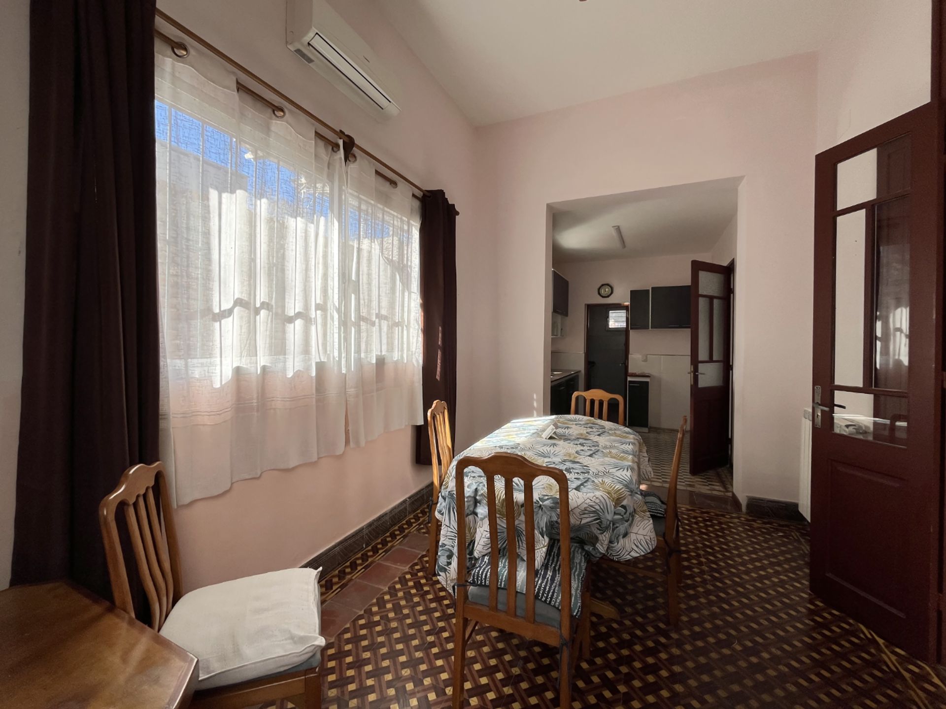 Casa 8 ambientes en alquiler en Colonia con garaje - 8