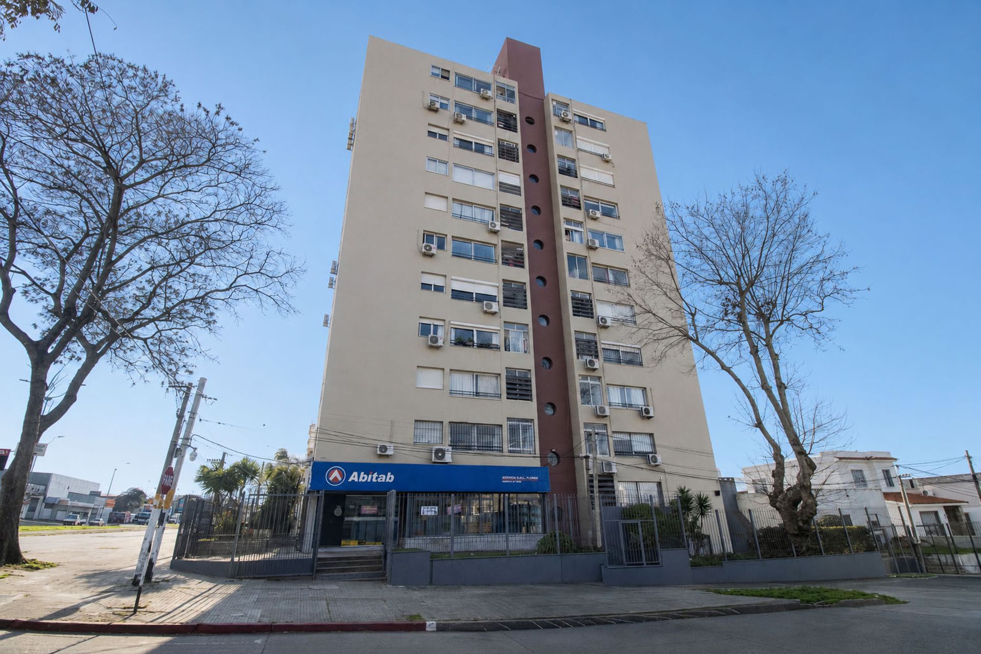 VENTA APARTAMENTO 2 DORMITORIOS PÉREZ CASTELLANOS - 1
