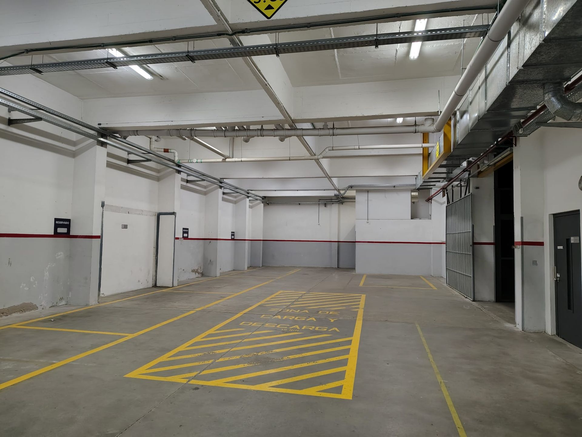 ALQUILER AGUADA OFICINAS DEPOSITO GARAGE 2130M2 - 20