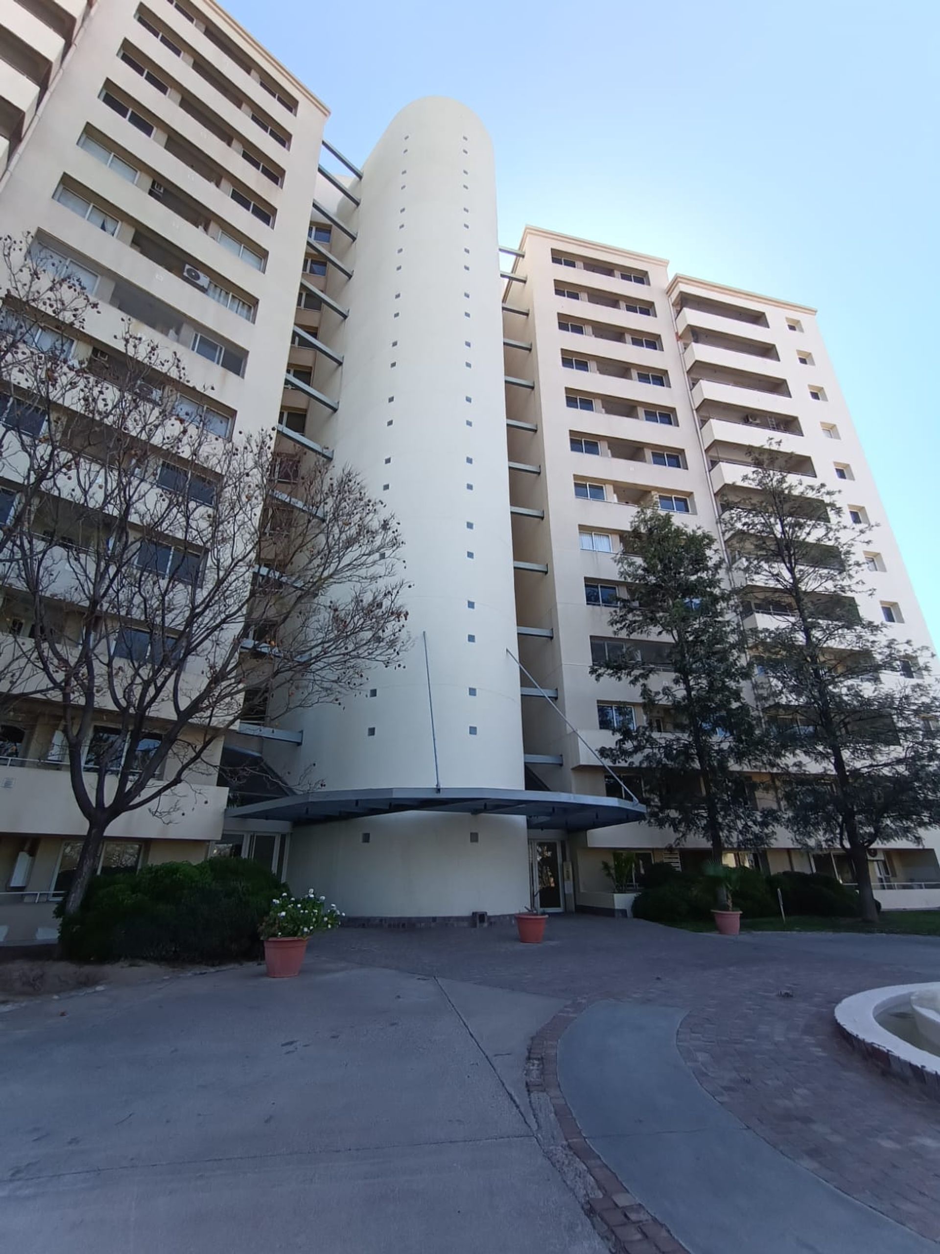 Las Heras Manuel A. Sáez 2100