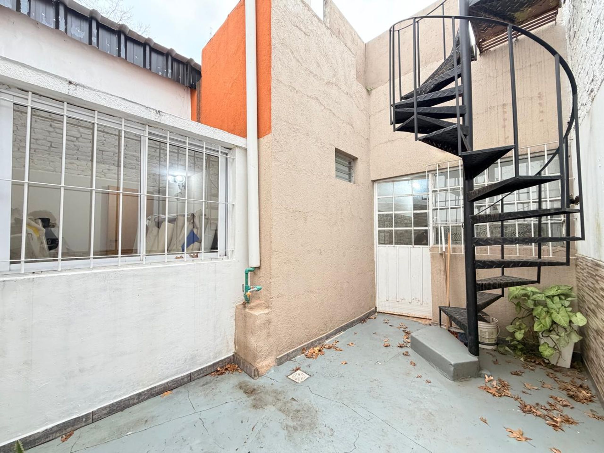 P H en Venta en Moron, G.B.A. Zona Oeste