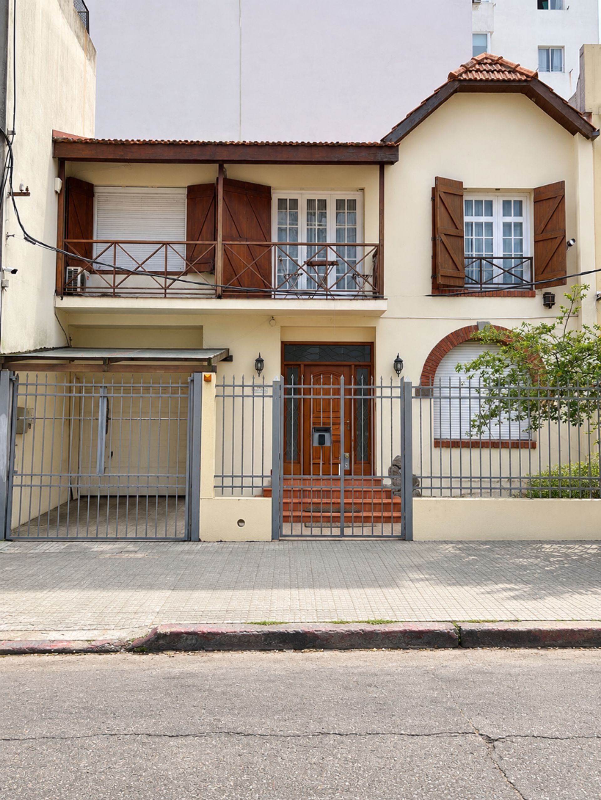 VENTA CASA PUNTA CARRETAS 3 DORM GGE PARRILLERO - 1