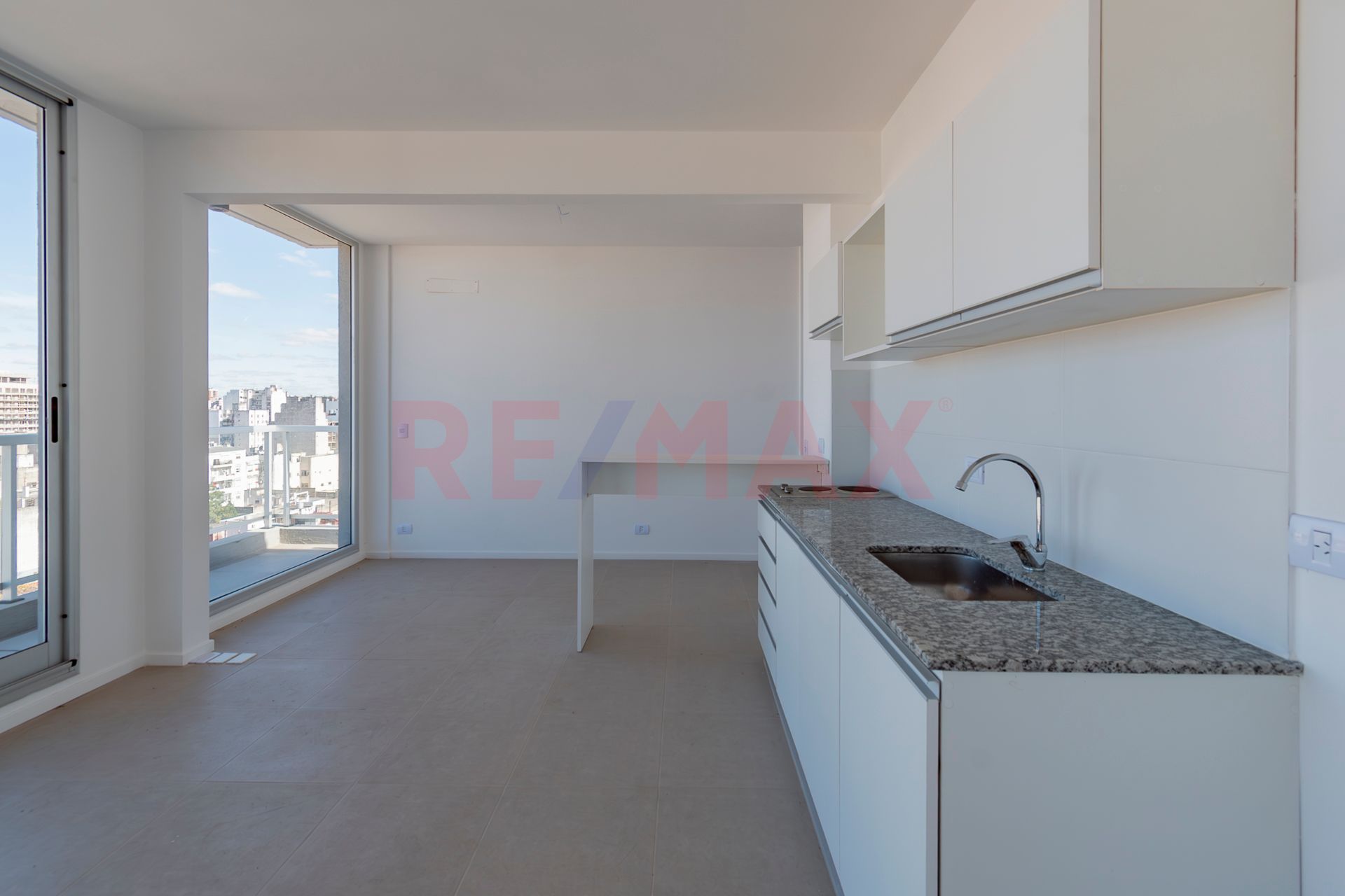 Venta Monserrat Monoamb apaisado divisible piso 12 - 5