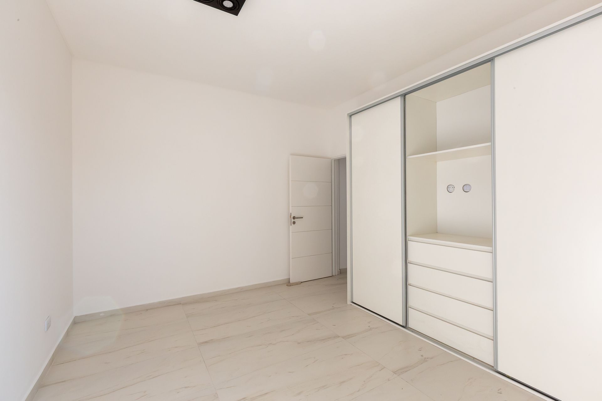 VENTA DEPARTAMENTO 2 AMBIENTES EN MERLO - 3